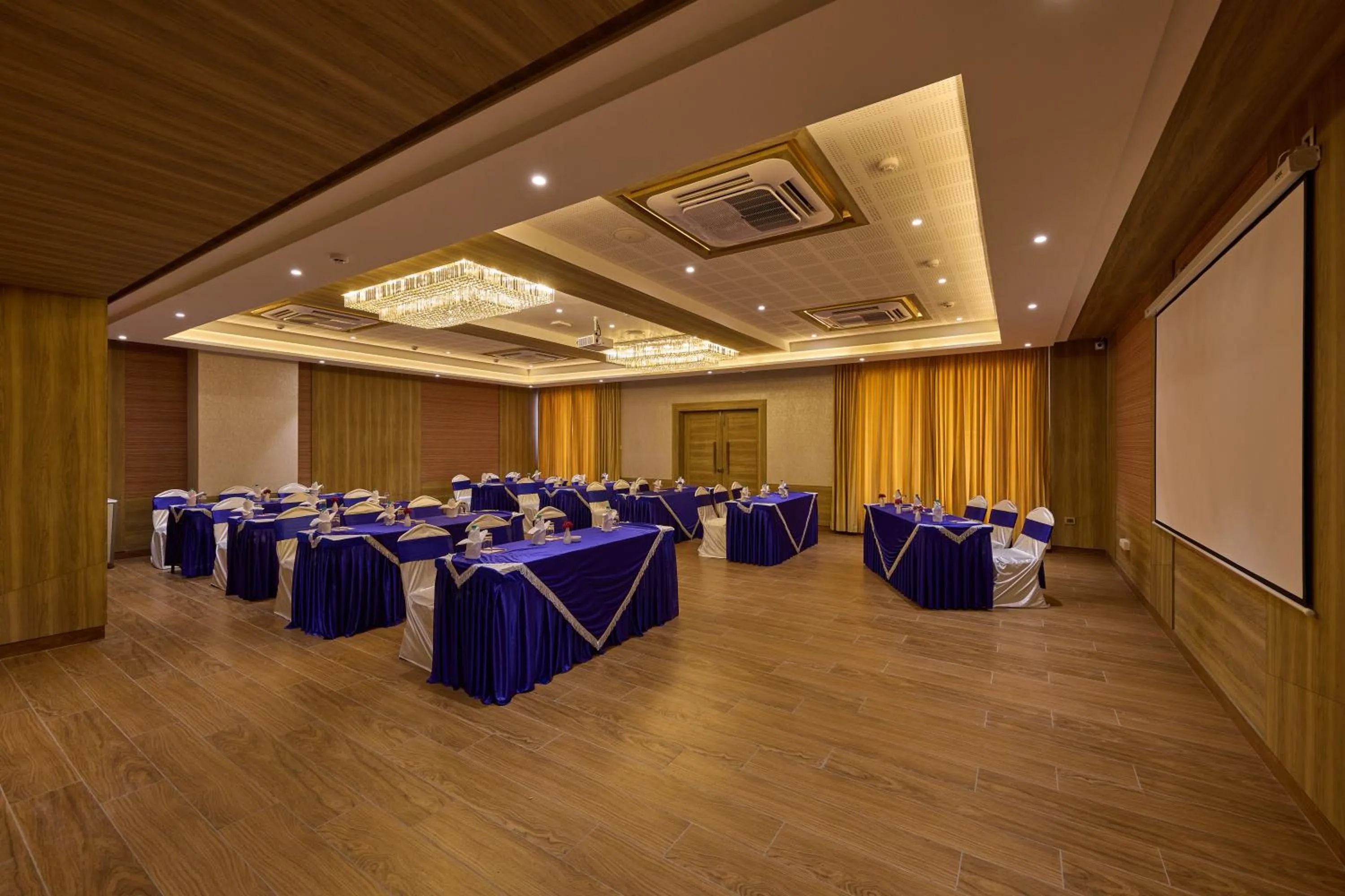 Banquet/Function facilities in Grand Continent Hosur A Sarovar Portico Affiliate Hotel