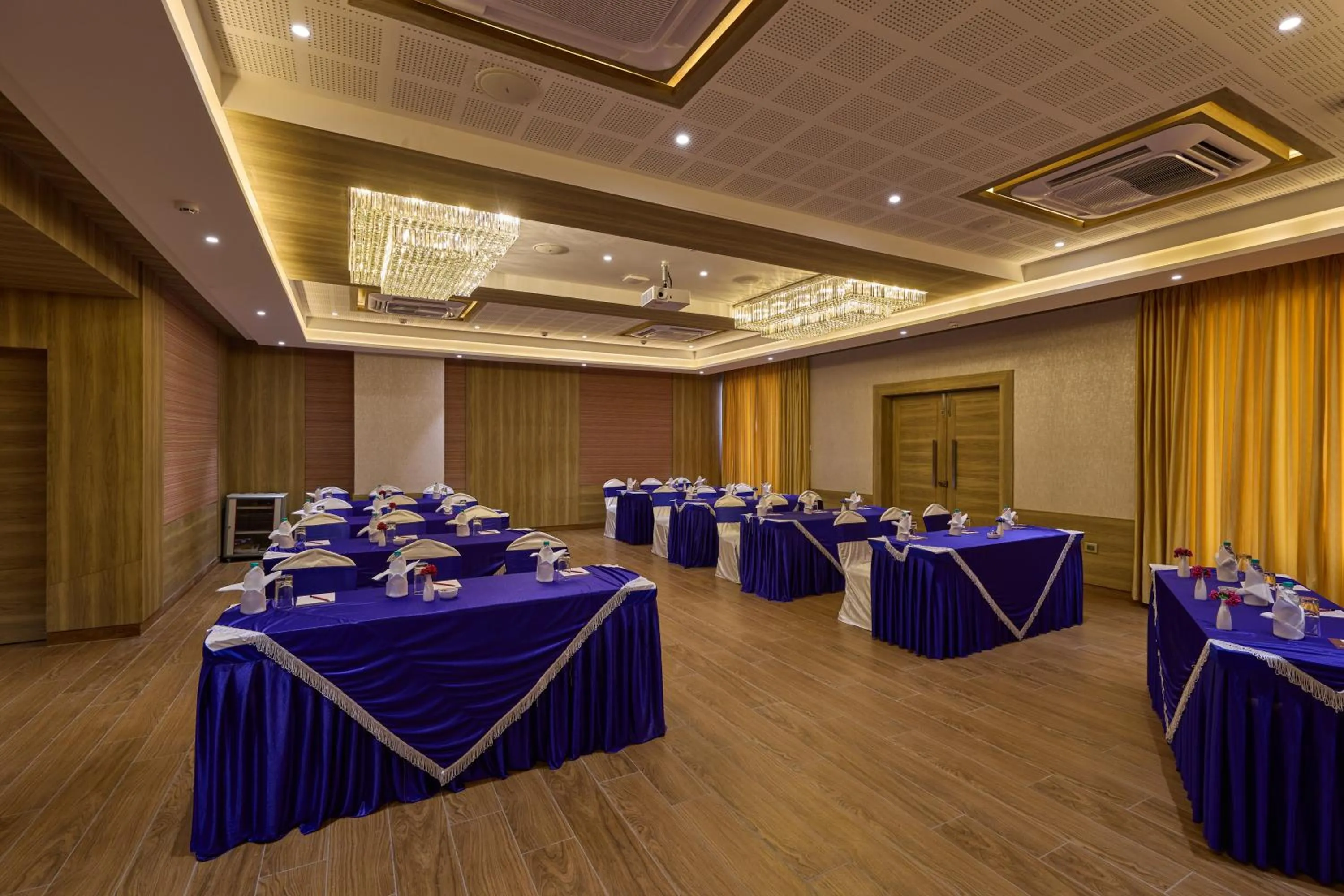 Banquet/Function facilities in Grand Continent Hosur A Sarovar Portico Affiliate Hotel