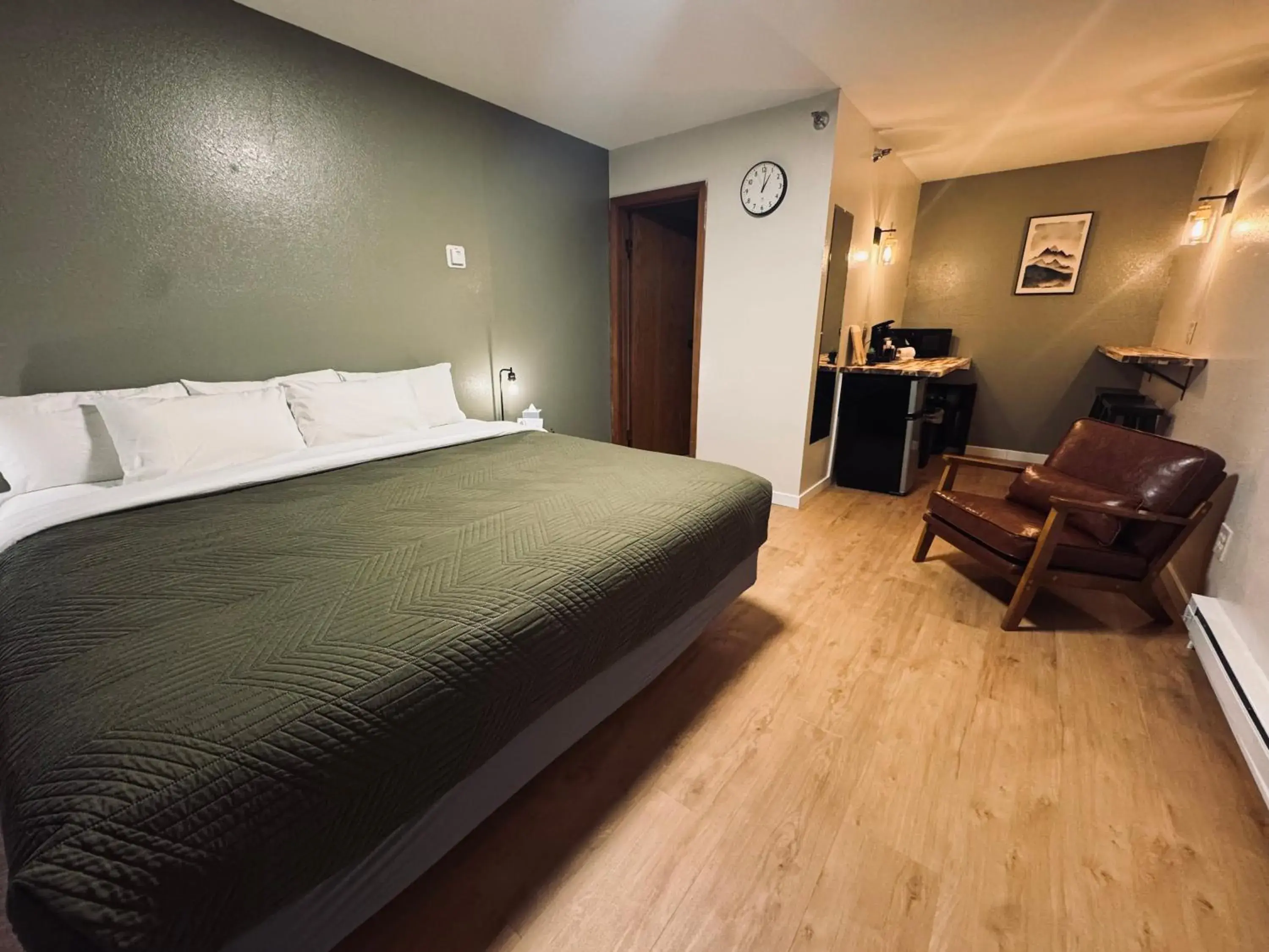 Bed in The Pioneer Motel Bed in The Pioneer Motel