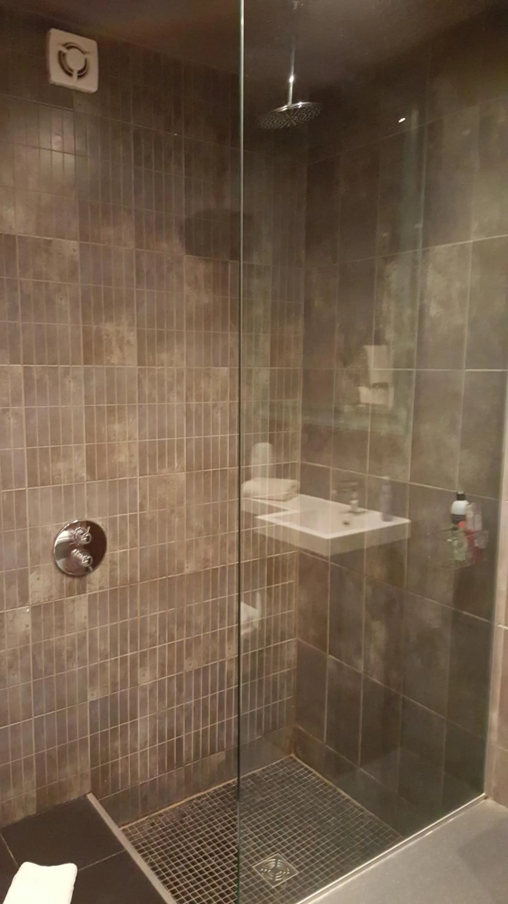 Bathroom in City Retreat Edinburgh ApartHotels