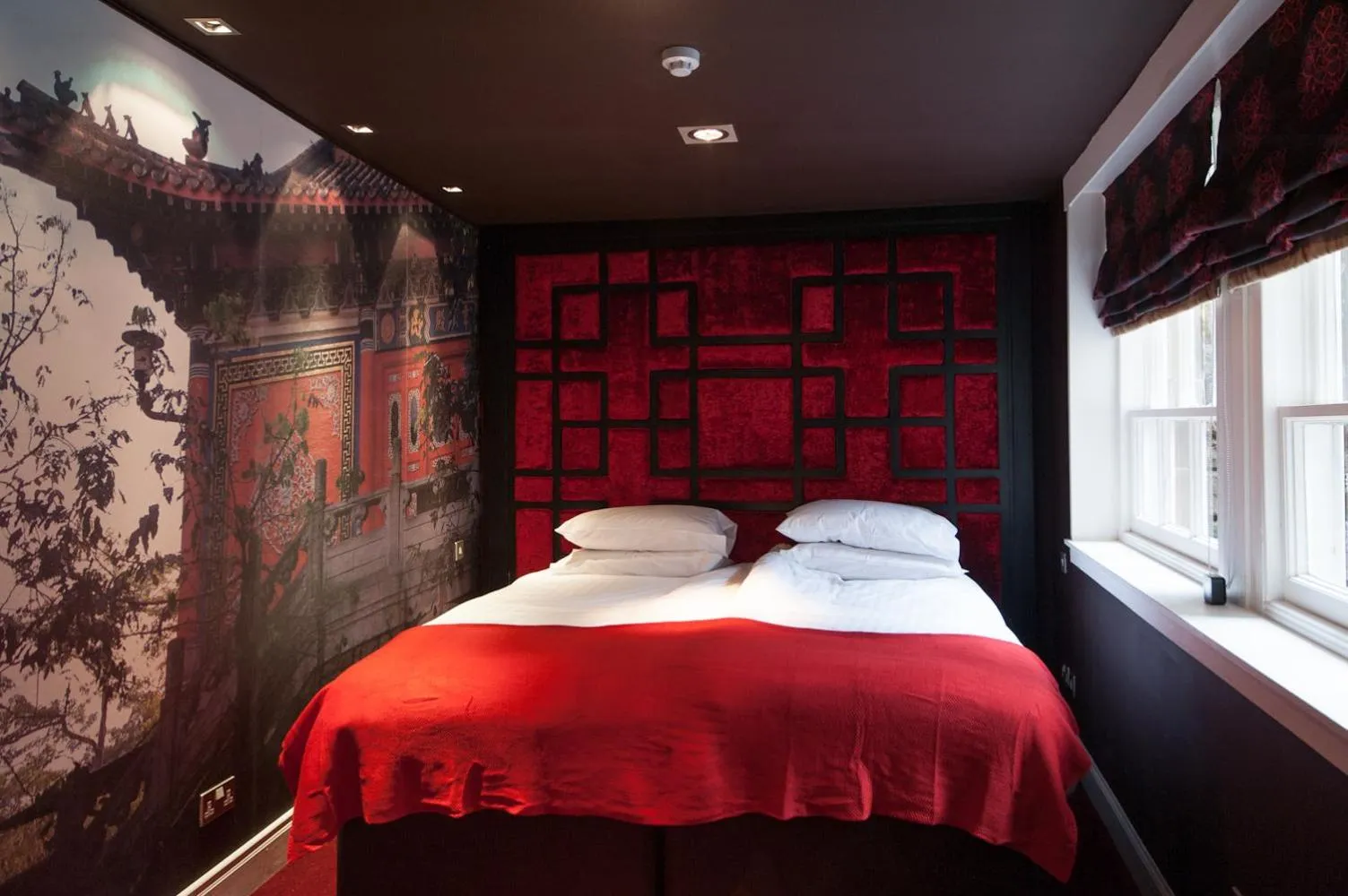 Bedroom, Bed in City Retreat Edinburgh ApartHotels