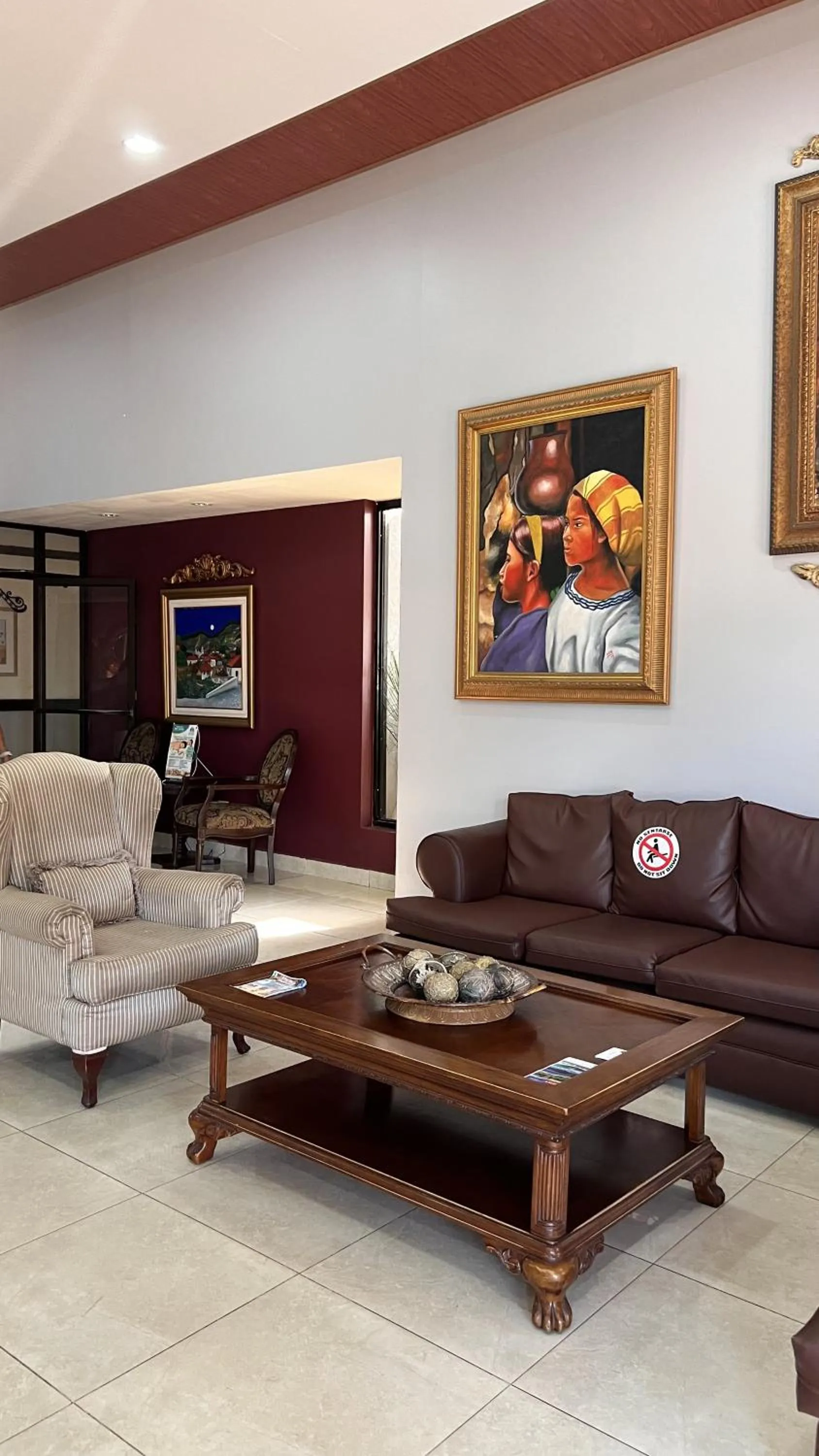 Living room in Hotel La Quinta