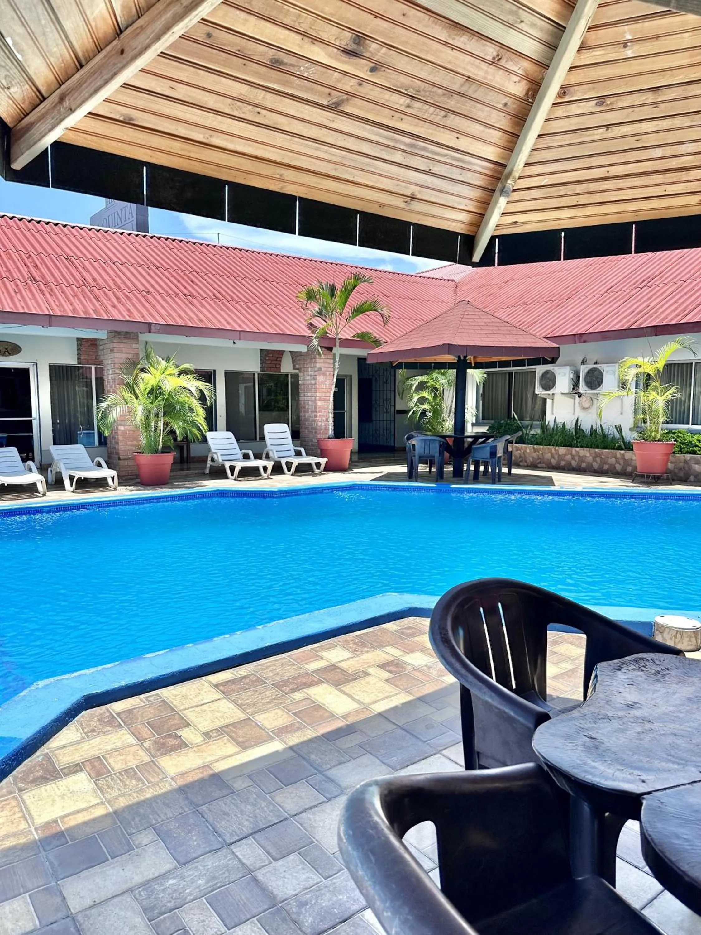 Swimming pool in Hotel La Quinta