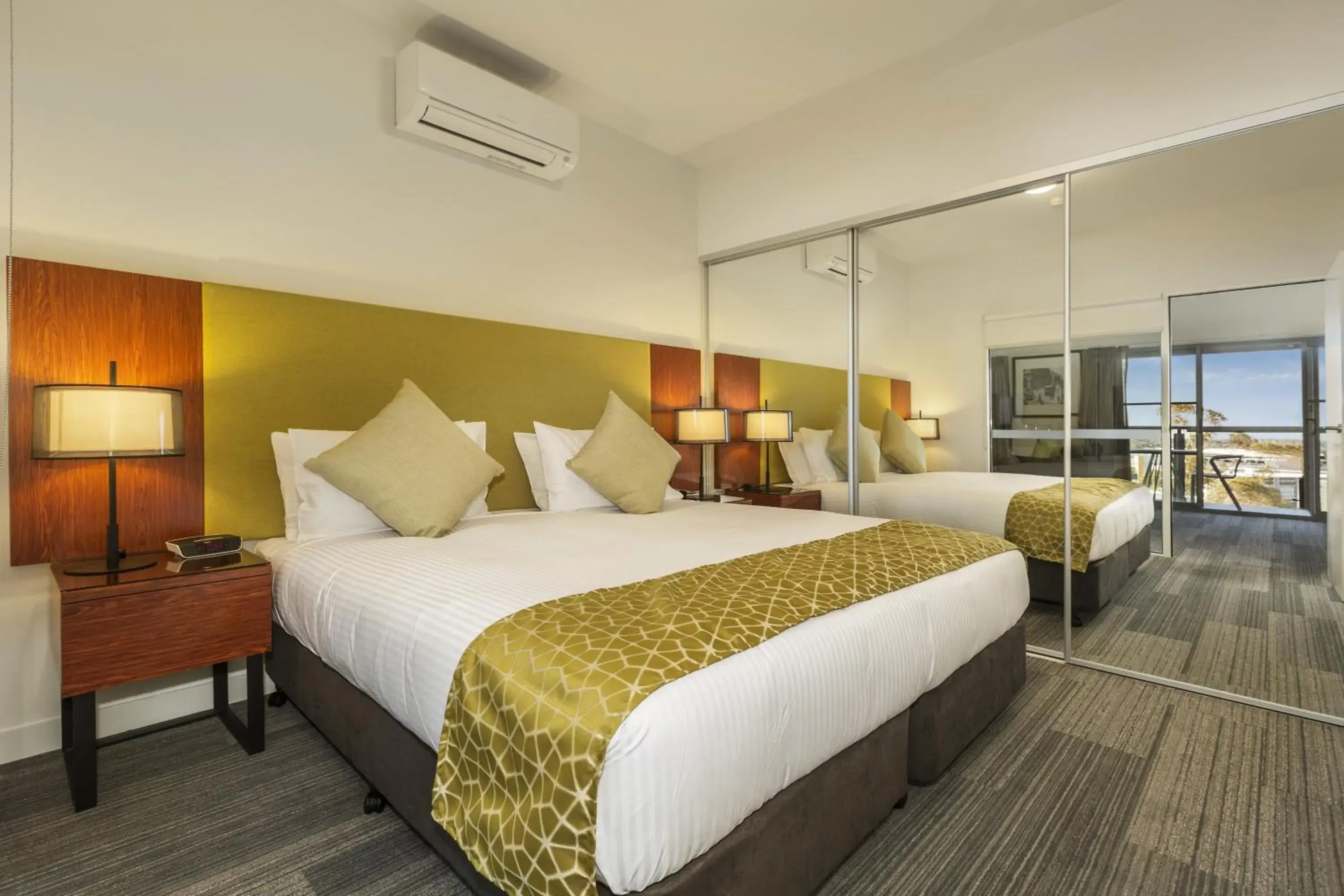 Bed in Quest Melbourne Airport Bed in Quest Melbourne Airport