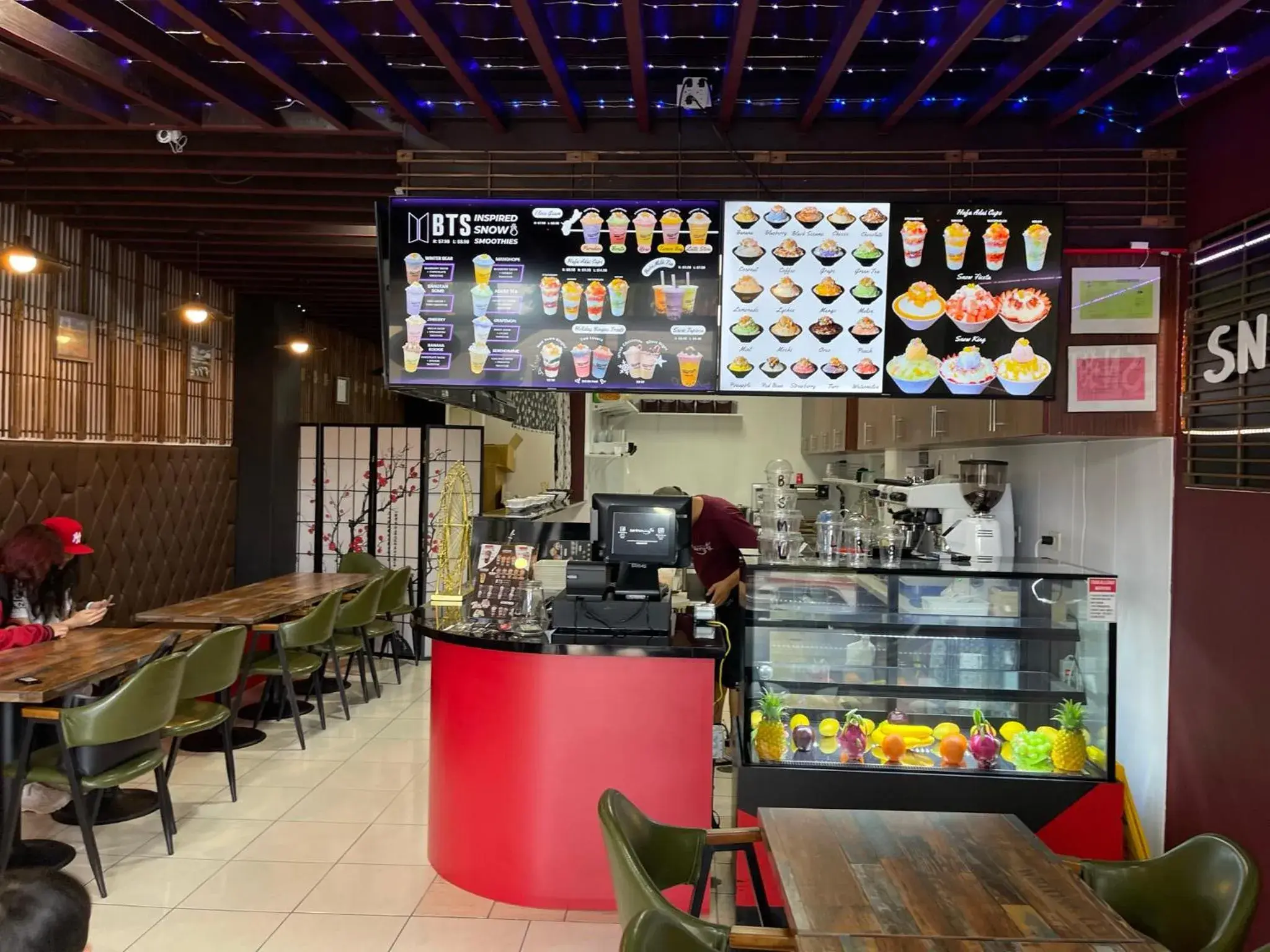 Restaurant/places to eat in Grand Plaza Hotel Restaurant/places to eat in Grand Plaza Hotel