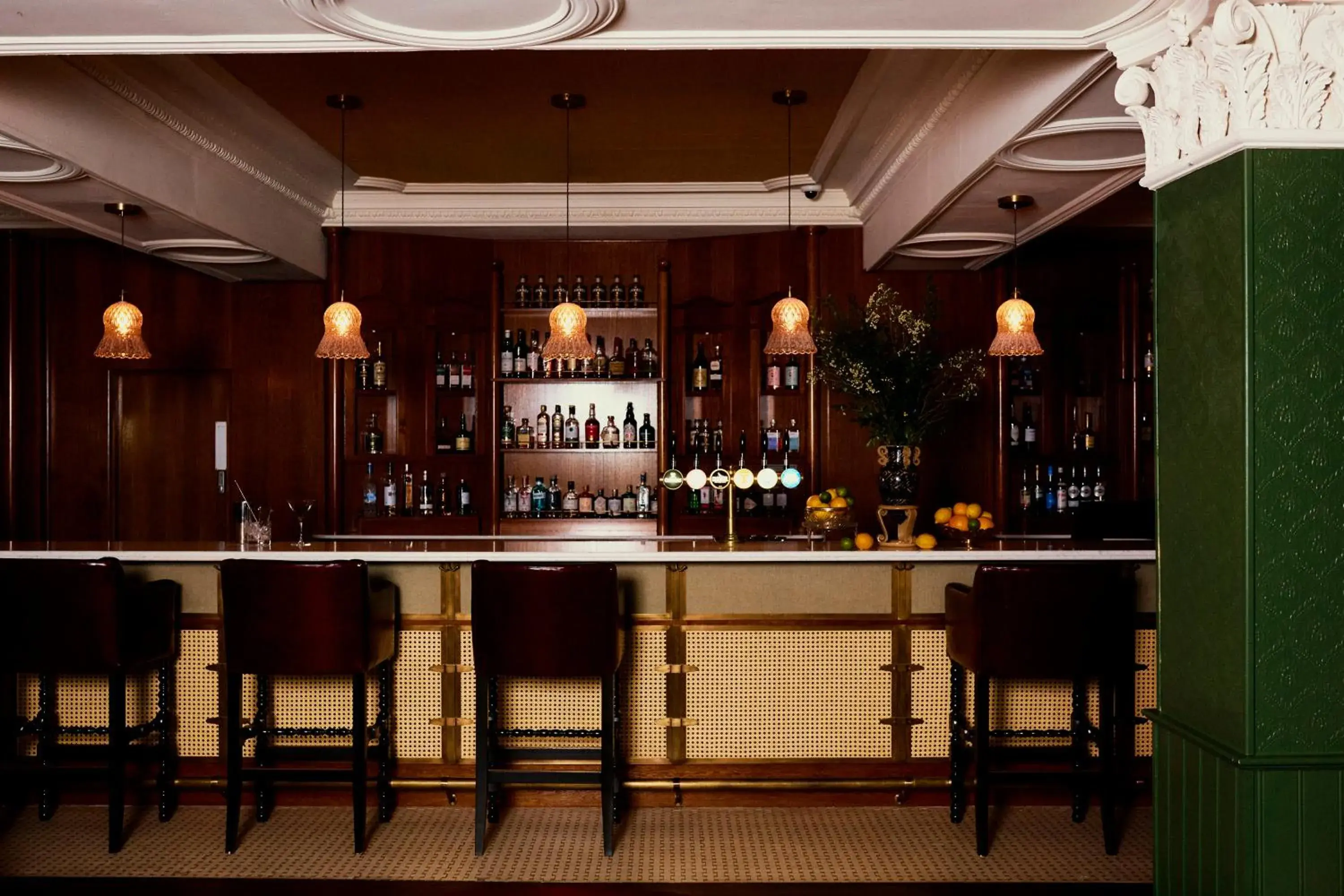 Lounge or bar in Slieve Donard Lounge or bar in Slieve Donard