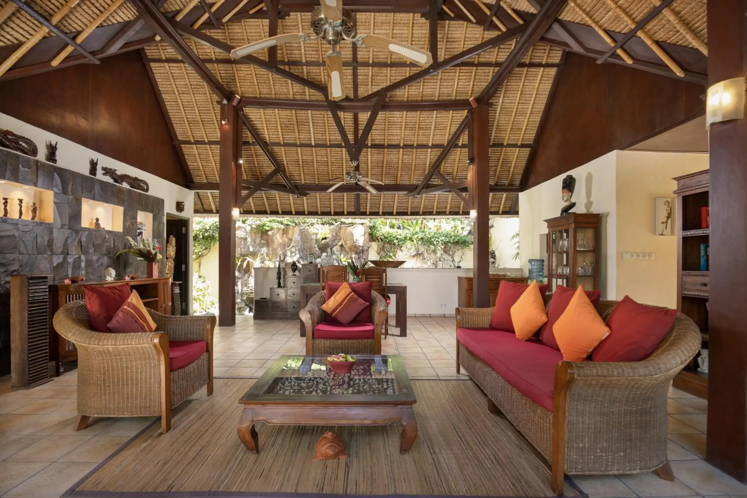 Living room in Alam Anda Ocean Front Resort & Spa Dive Resort Living room in Alam Anda Ocean Front Resort & Spa Dive Resort