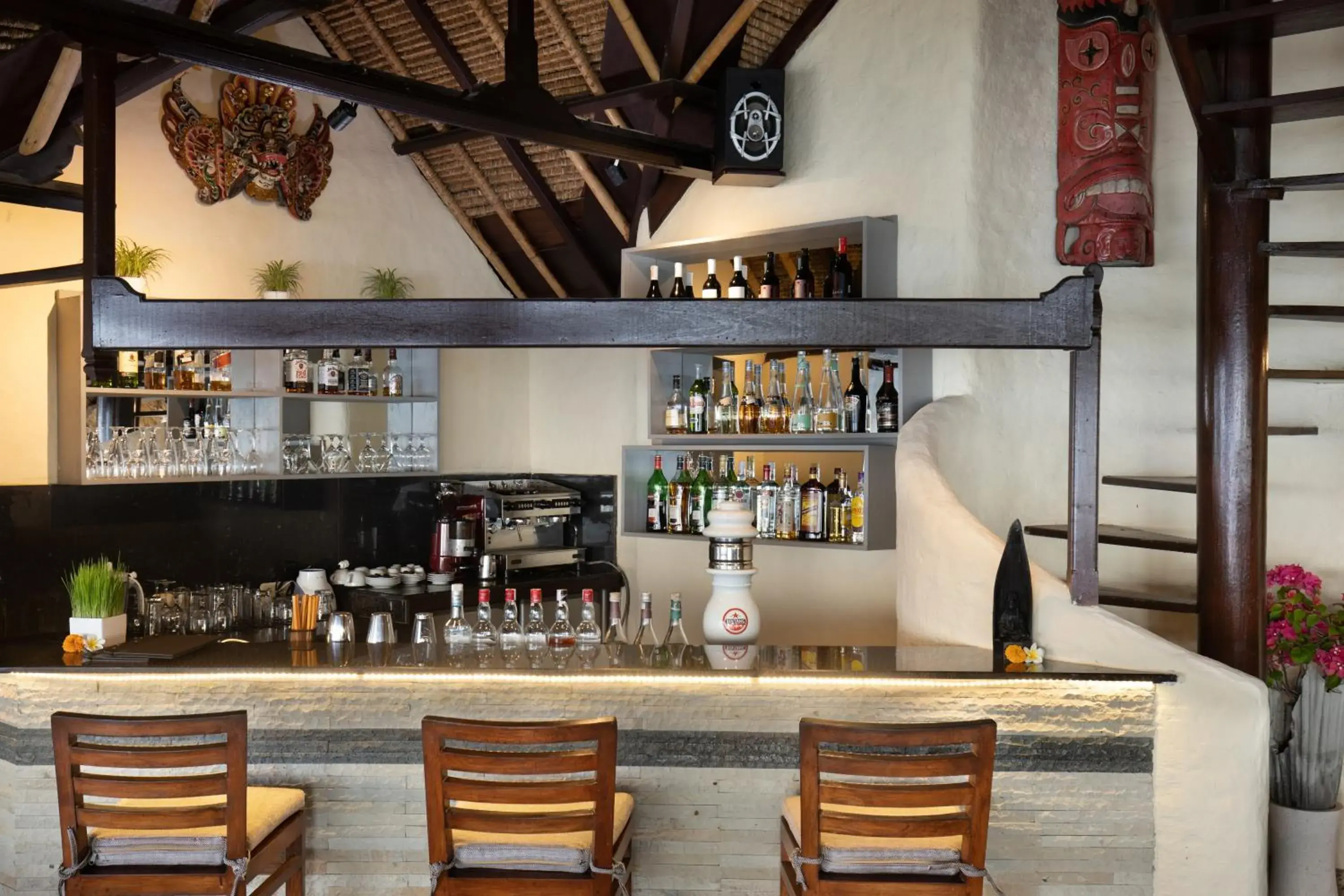 Lounge or bar in Alam Anda Ocean Front Resort & Spa Dive Resort Lounge or bar in Alam Anda Ocean Front Resort & Spa Dive Resort