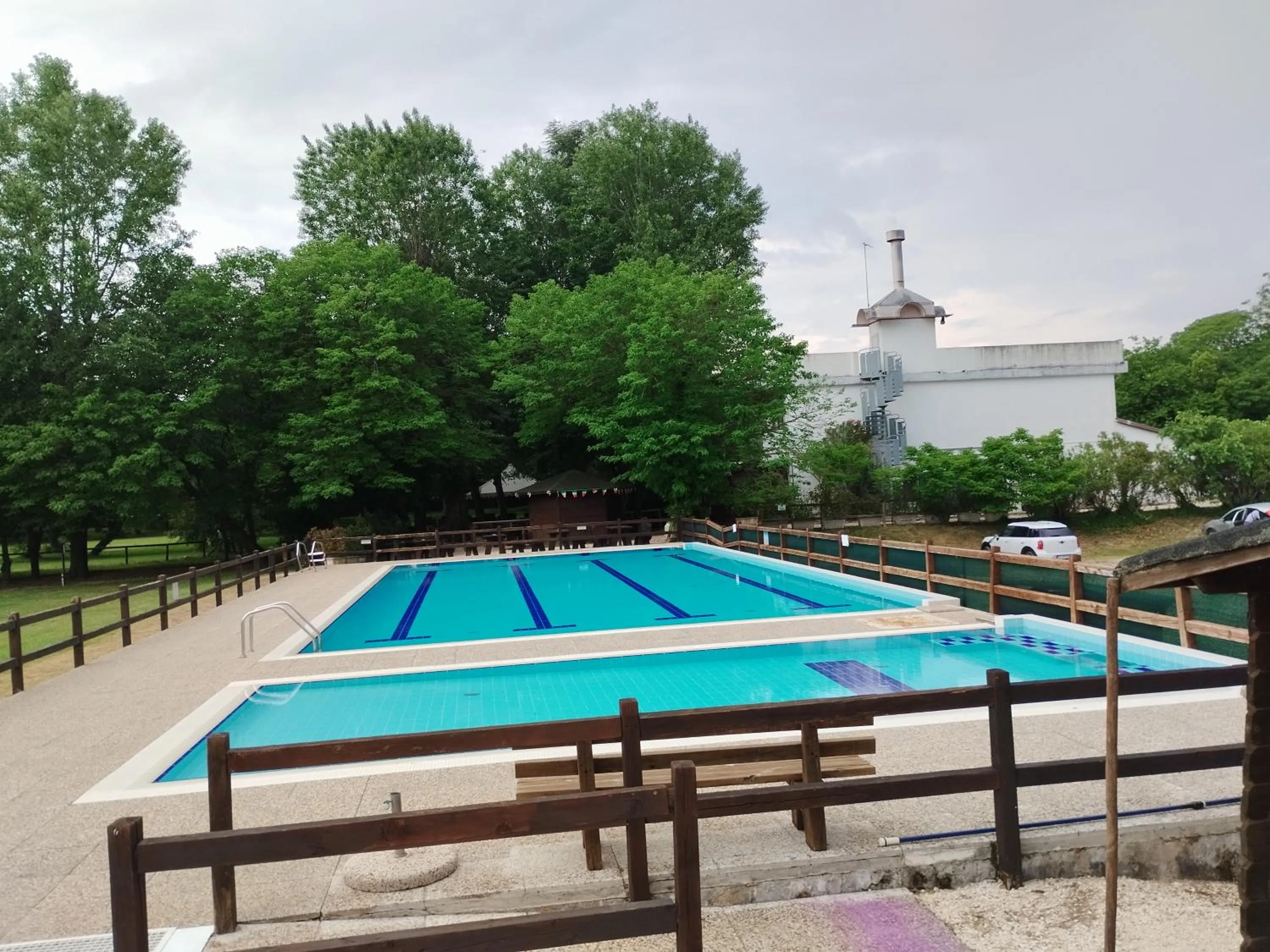 Swimming pool in HOTEL VILLA MABULTON 2.0