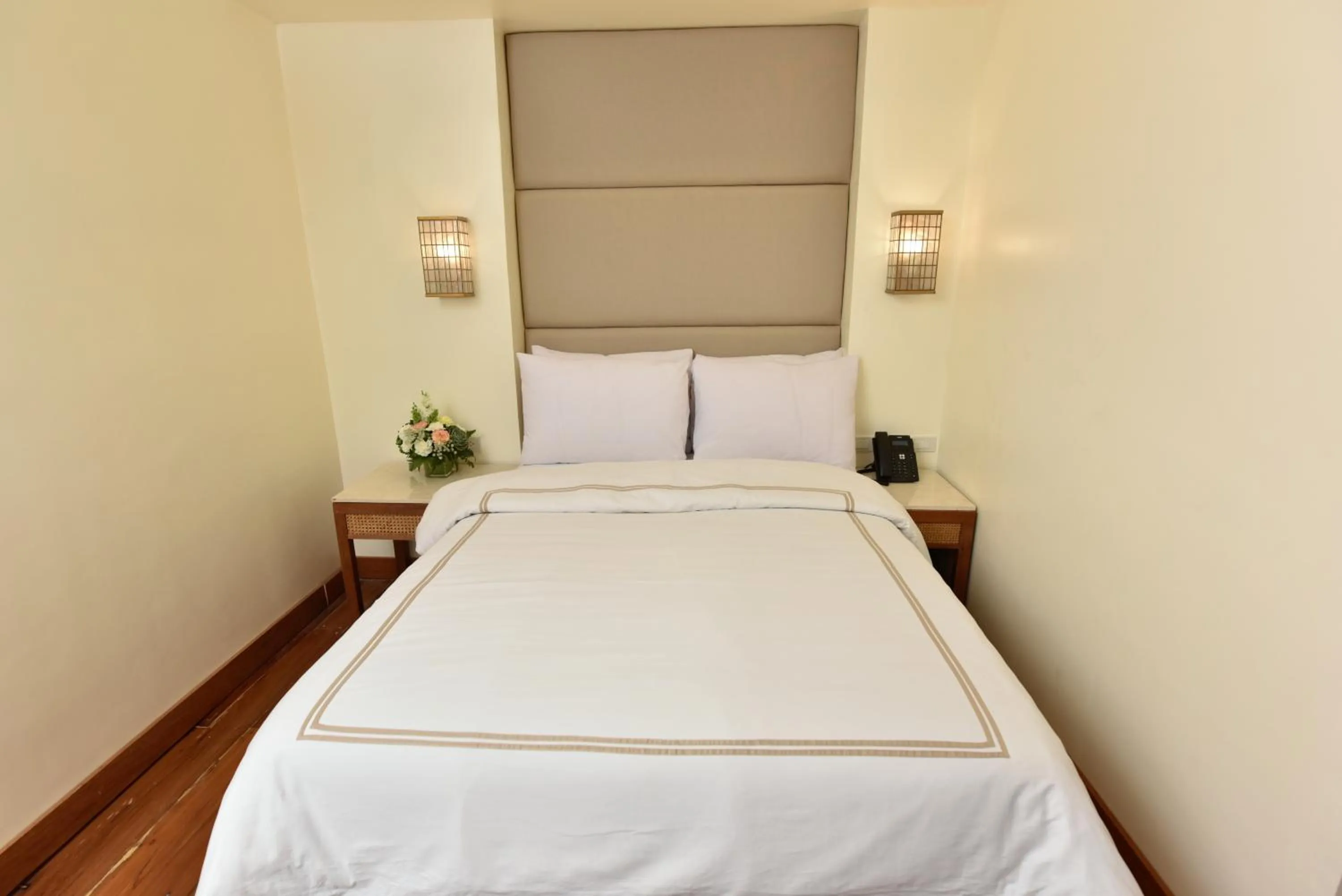 Bedroom, Bed in Kabayan Hotel Pasay