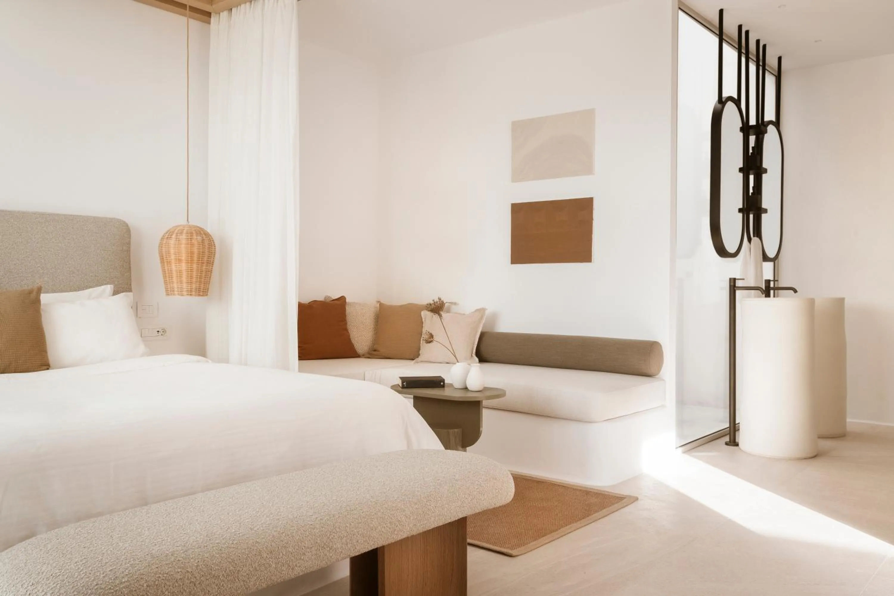 Bed in Mykonos Flow - Super Paradise