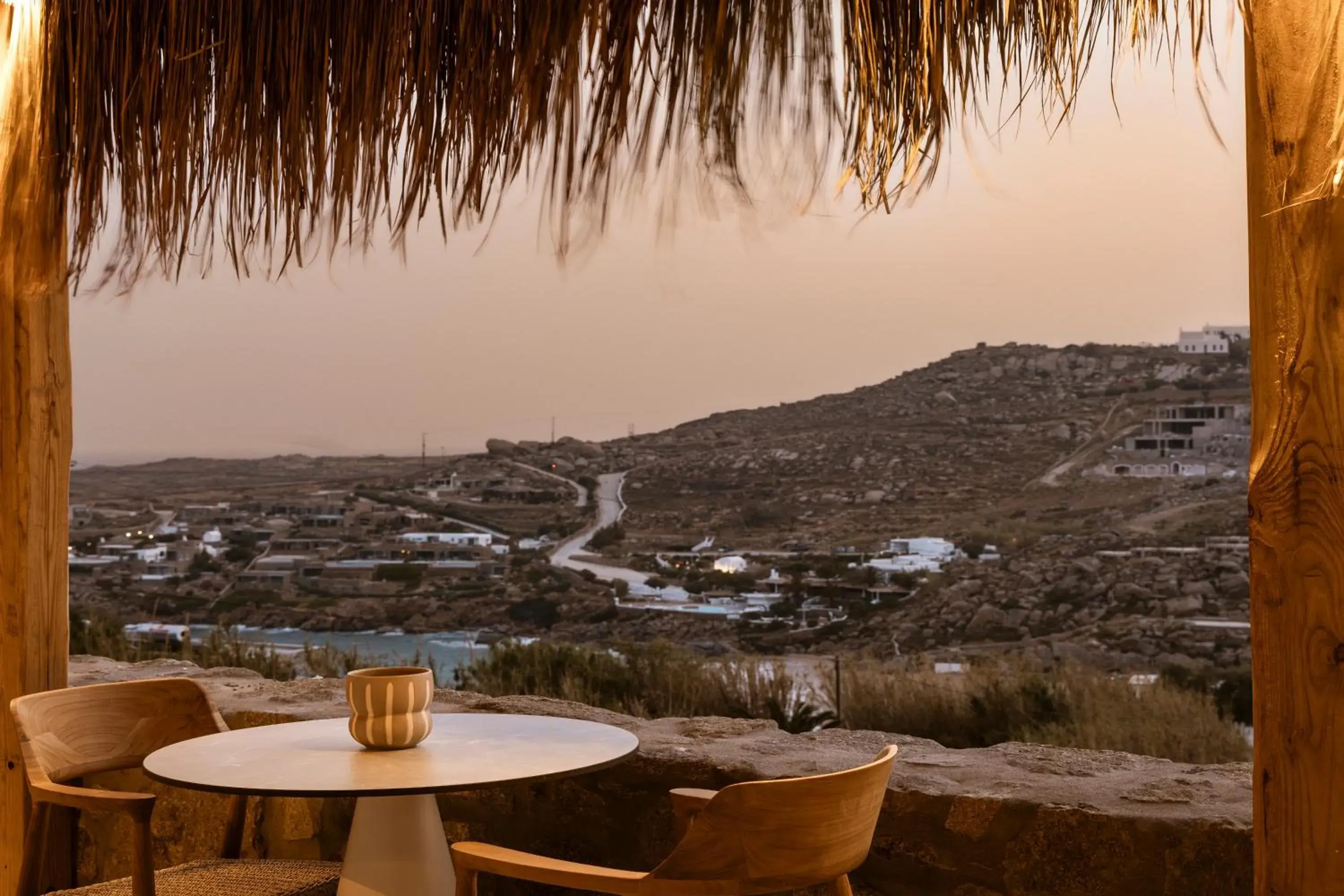 Restaurant/places to eat in Mykonos Flow - Super Paradise Restaurant/places to eat in Mykonos Flow - Super Paradise