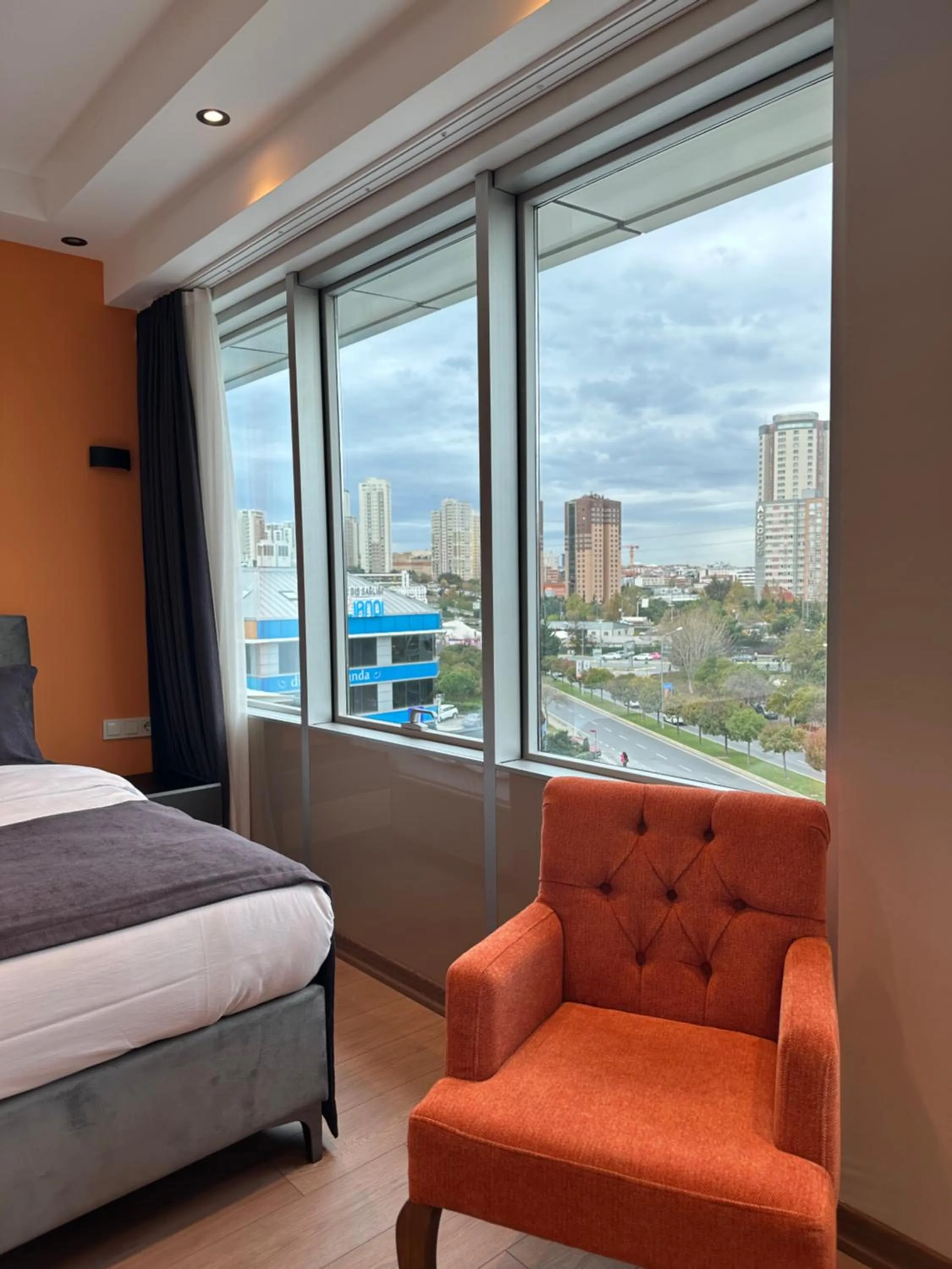 View (from property/room), Bed in Rise Inn