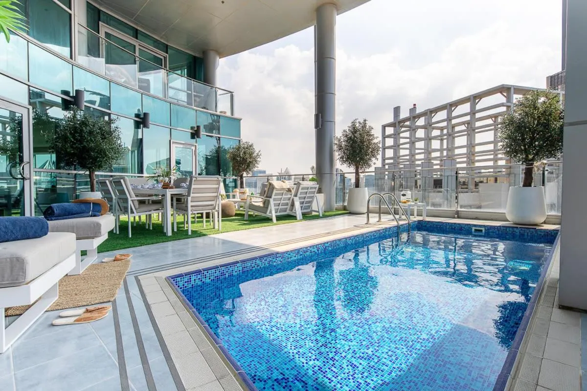 Premium Penthouse w Private Pool in Dubai Marina