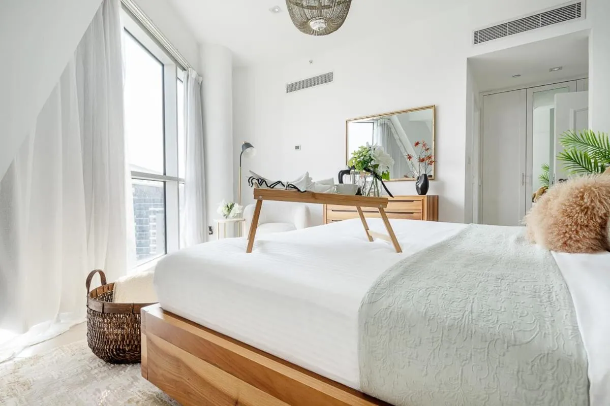 Bed in Premium Penthouse w Private Pool in Dubai Marina