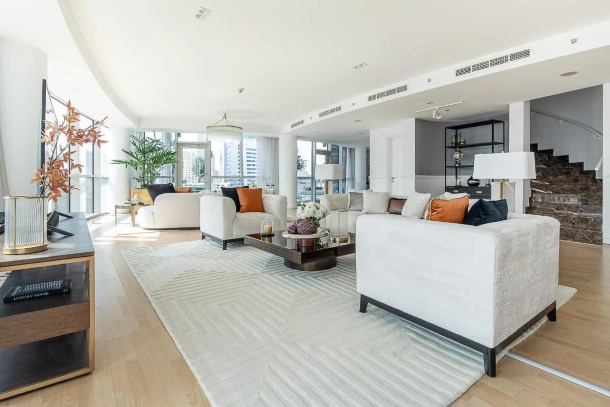 Premium Penthouse w Private Pool in Dubai Marina