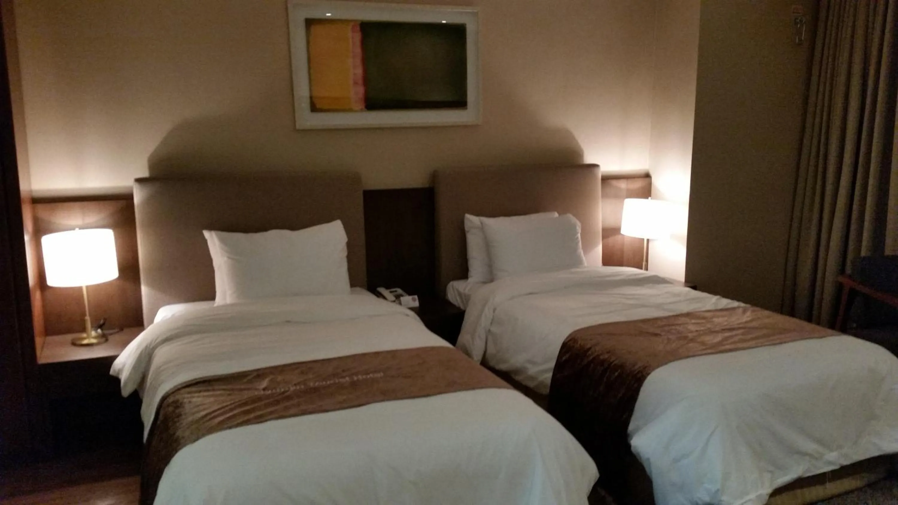 Photo of the whole room, Bed in Hyunjin Tourist Hotel