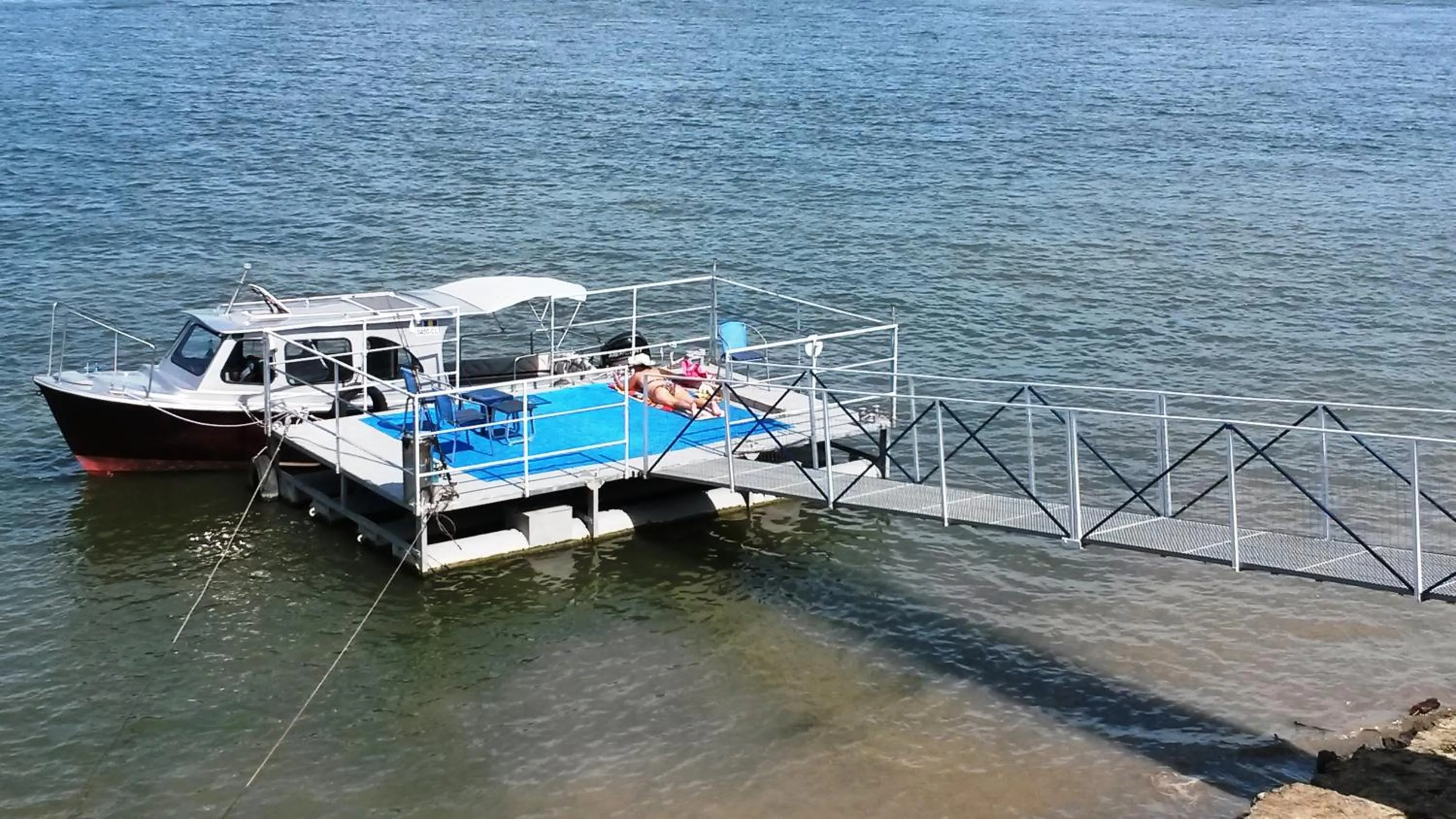 Beach in Delta Pontoon