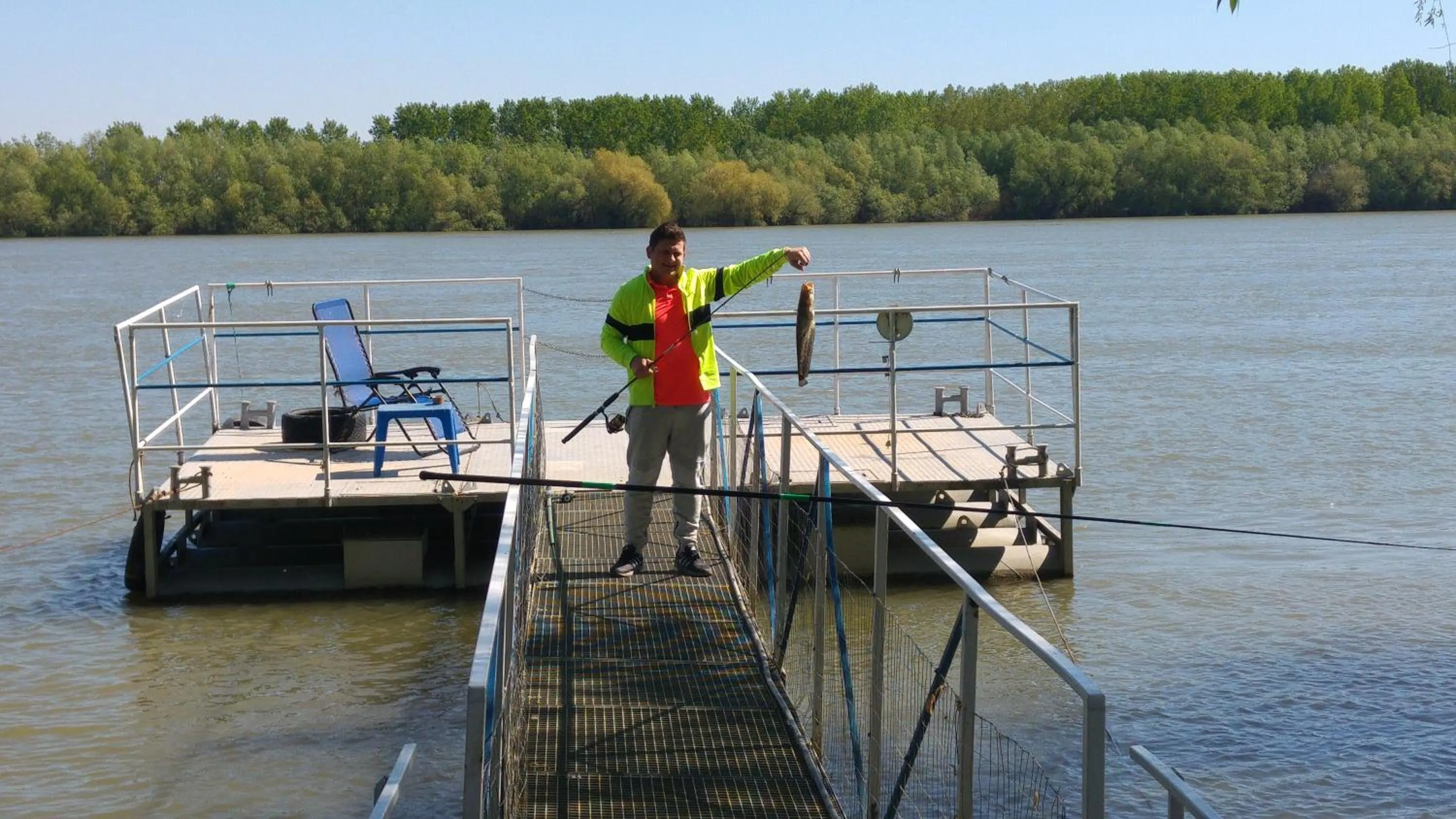 Delta Pontoon