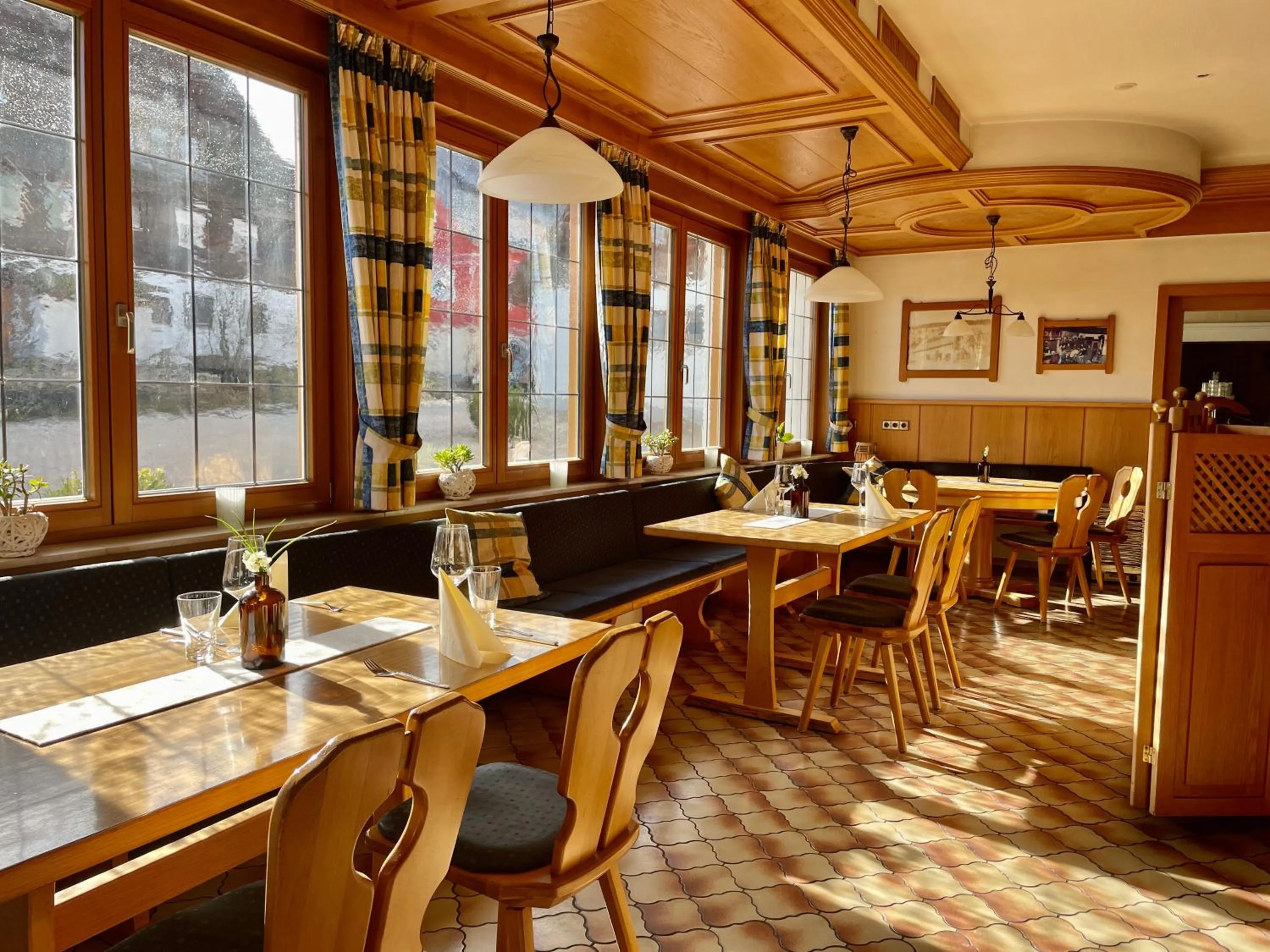 Restaurant/places to eat in Landhotel zur Linde