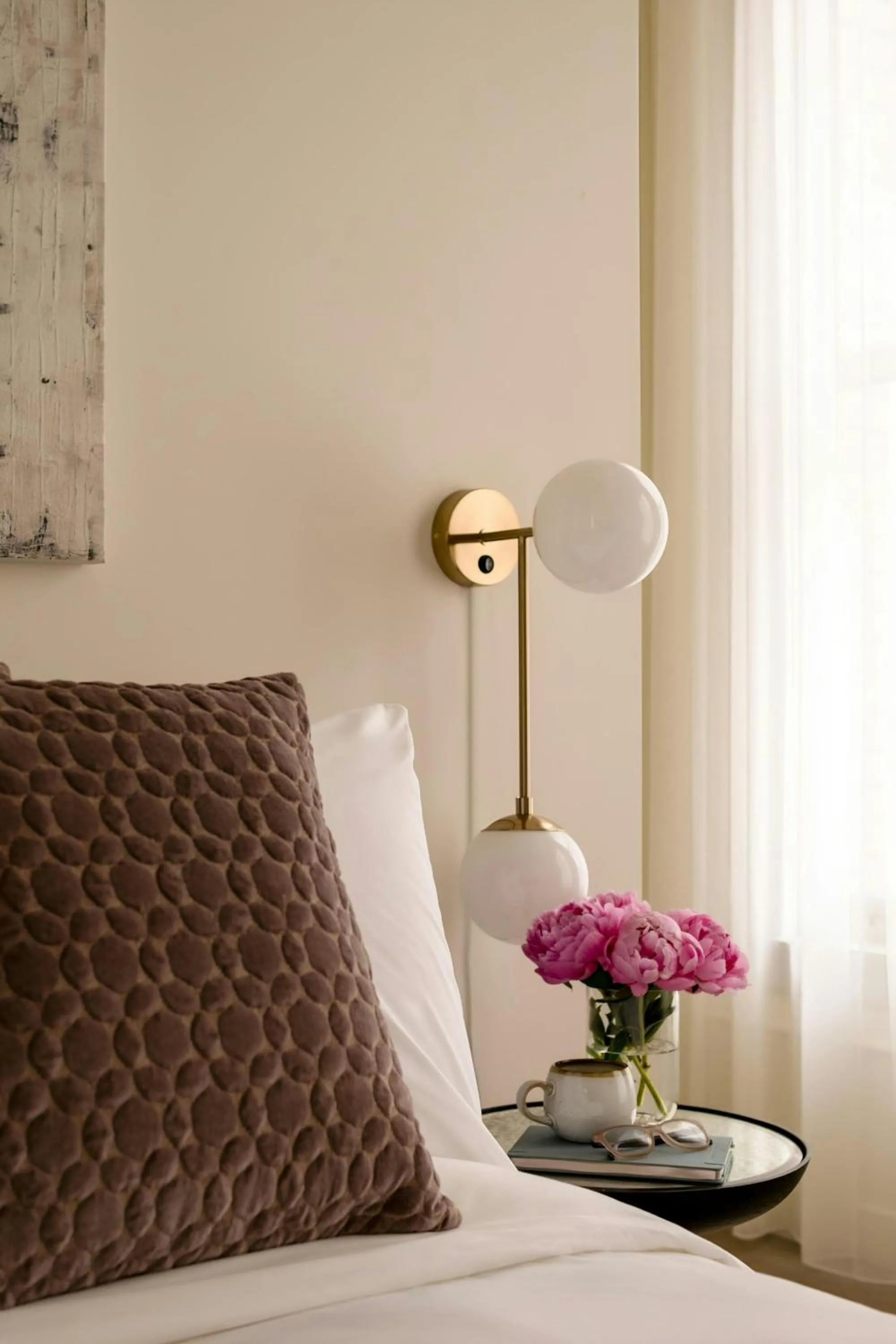 Bedroom, Bed in Sonder by Marriott Bonvoy The Craftsman Apartments Downtown LA