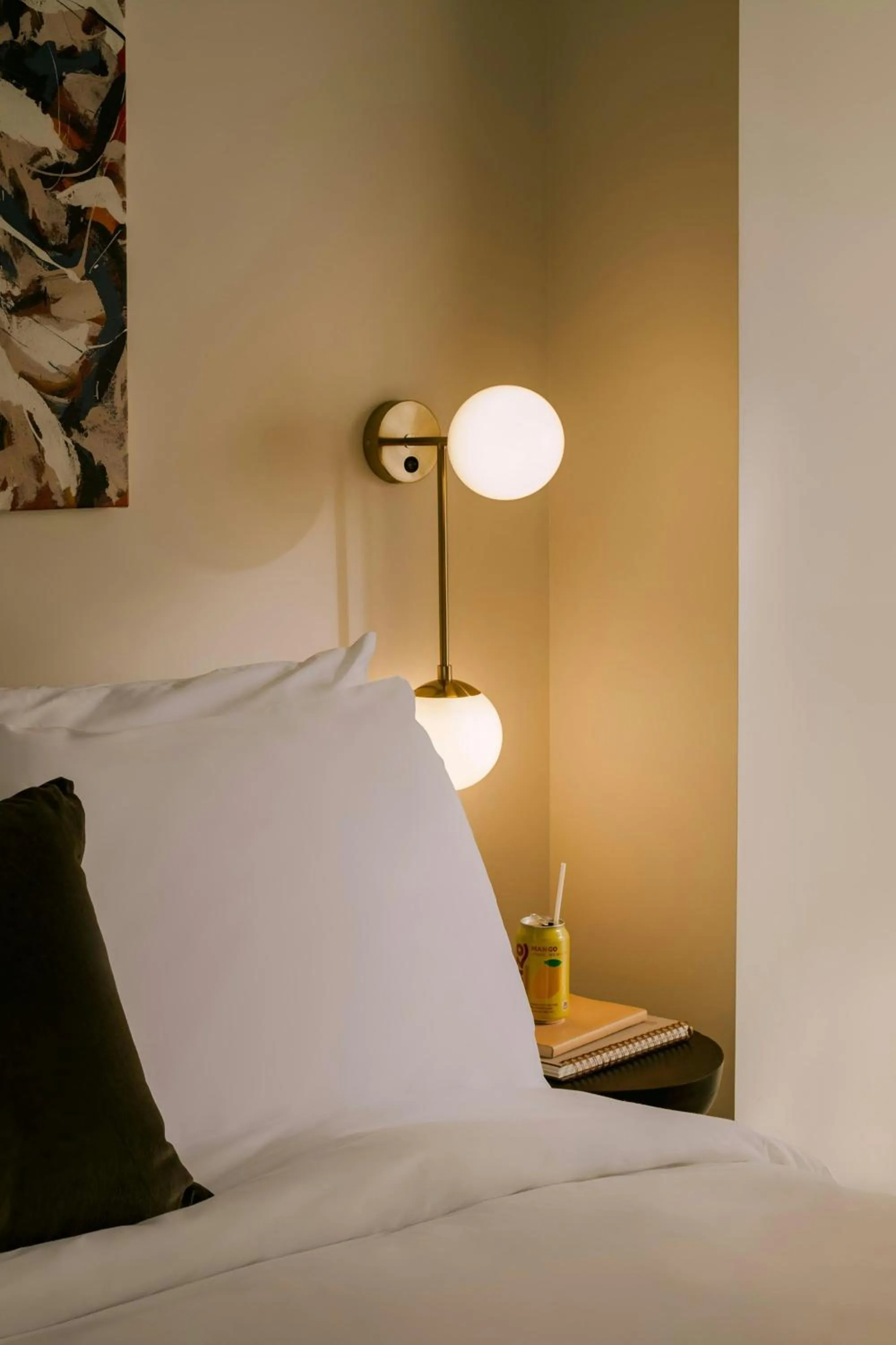 Photo of the whole room, Bed in Sonder by Marriott Bonvoy The Craftsman Apartments Downtown LA