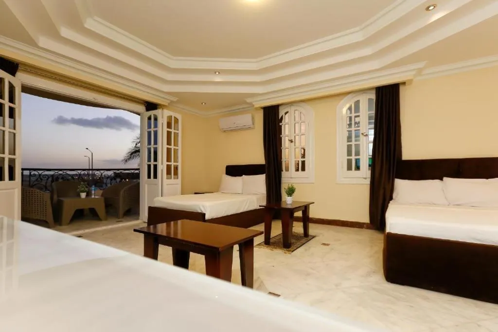 Bed in Turquoise Pyramids palace