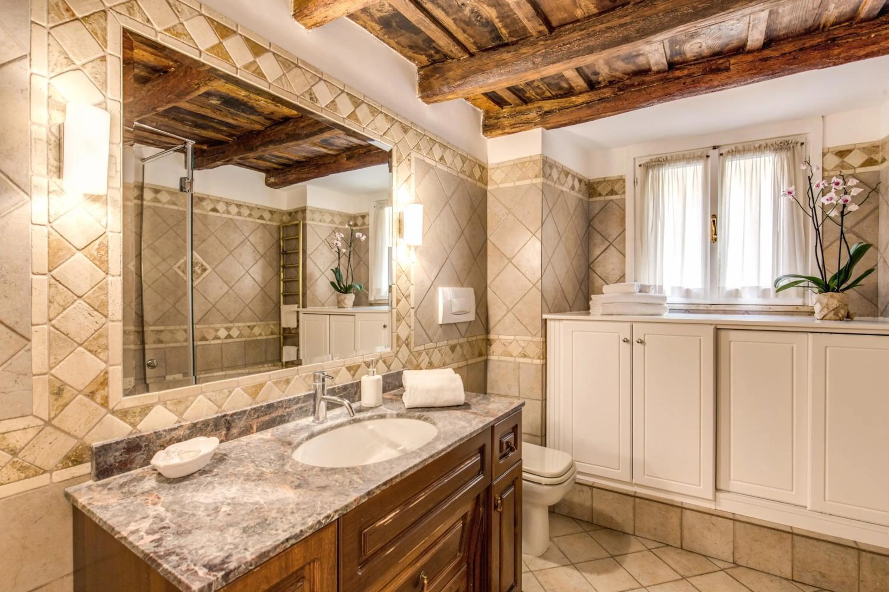 Bathroom in YourSuiteRome