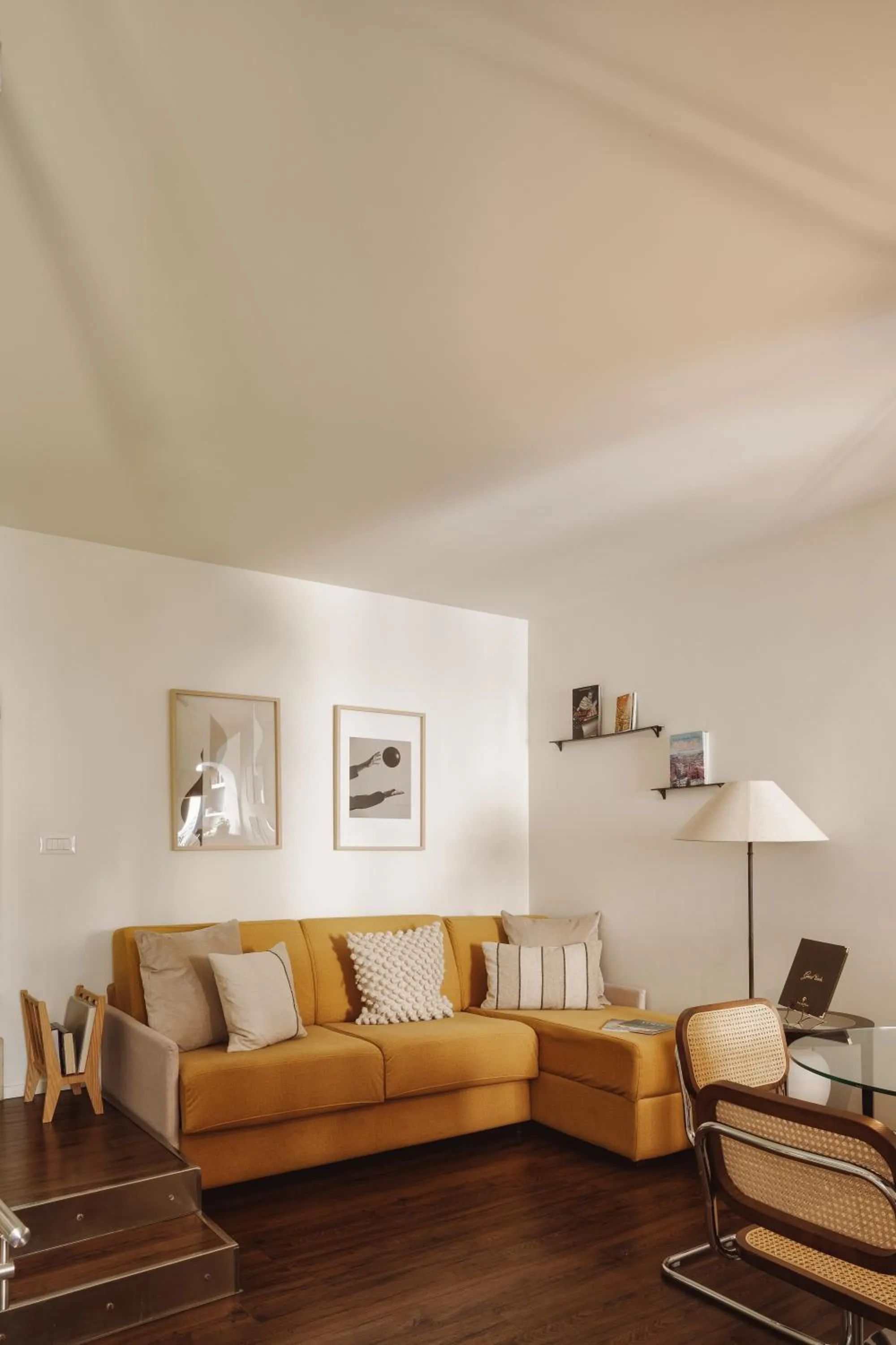 Living room in YourSuiteRome