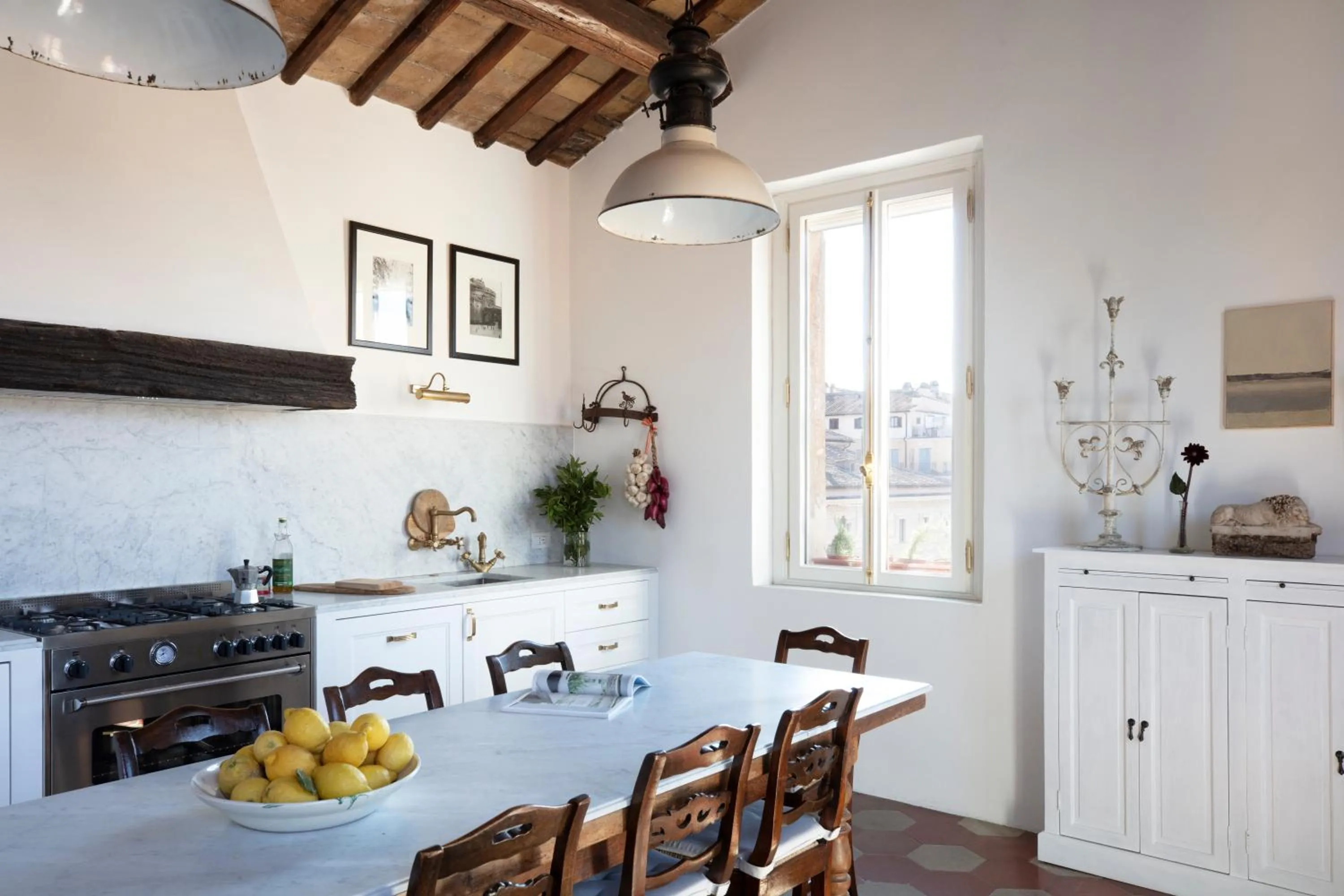 Kitchen or kitchenette in YourSuiteRome