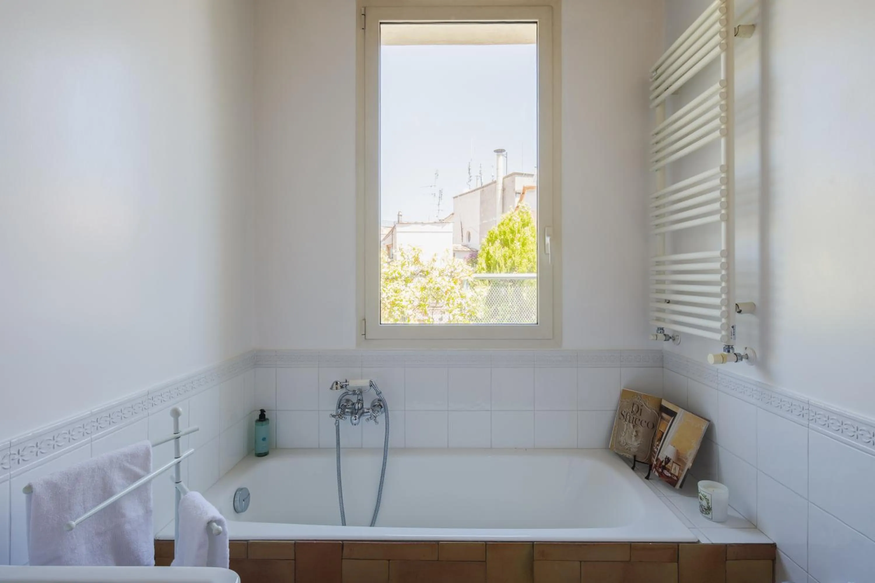 Bathroom in YourSuiteRome