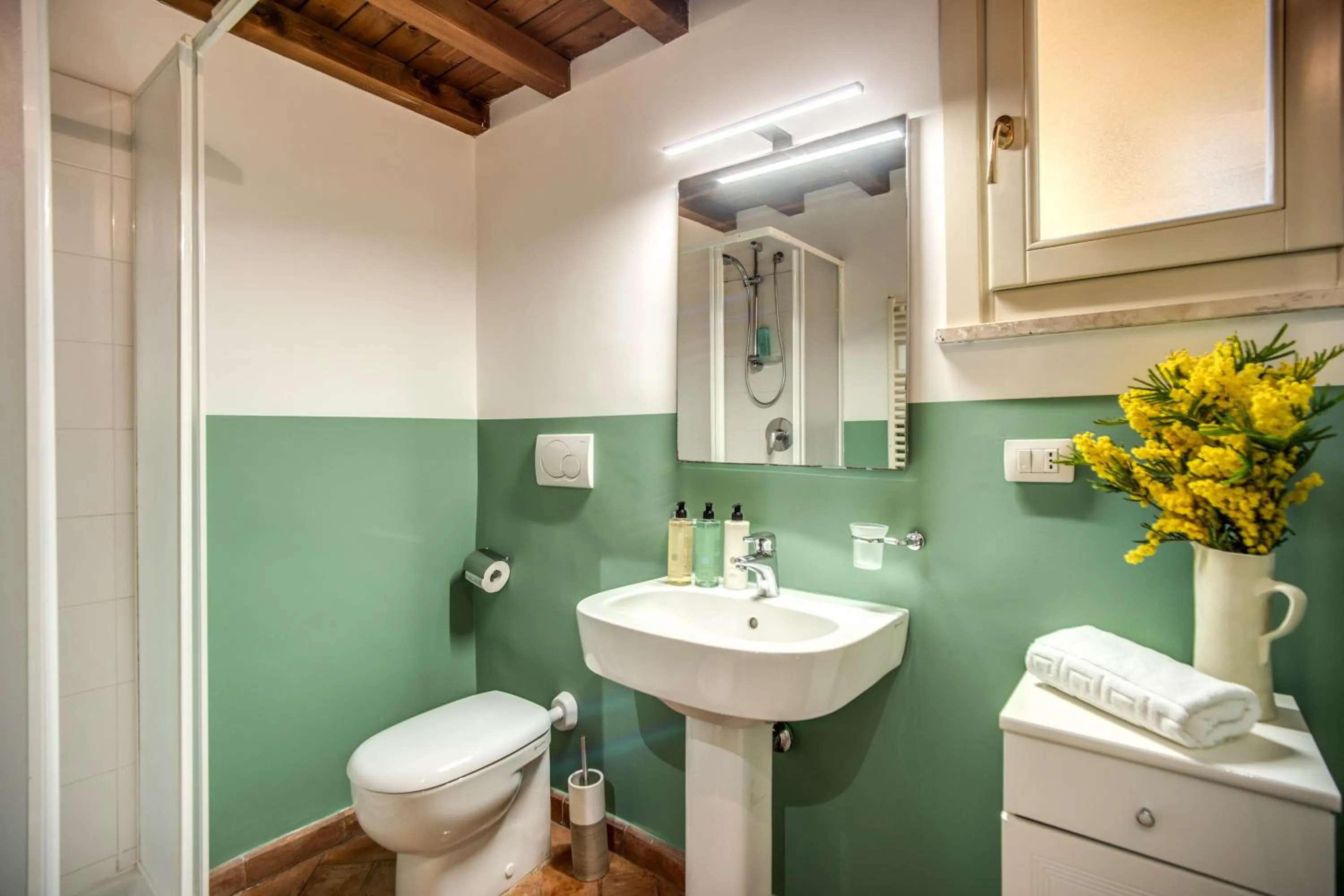 Bathroom in YourSuiteRome