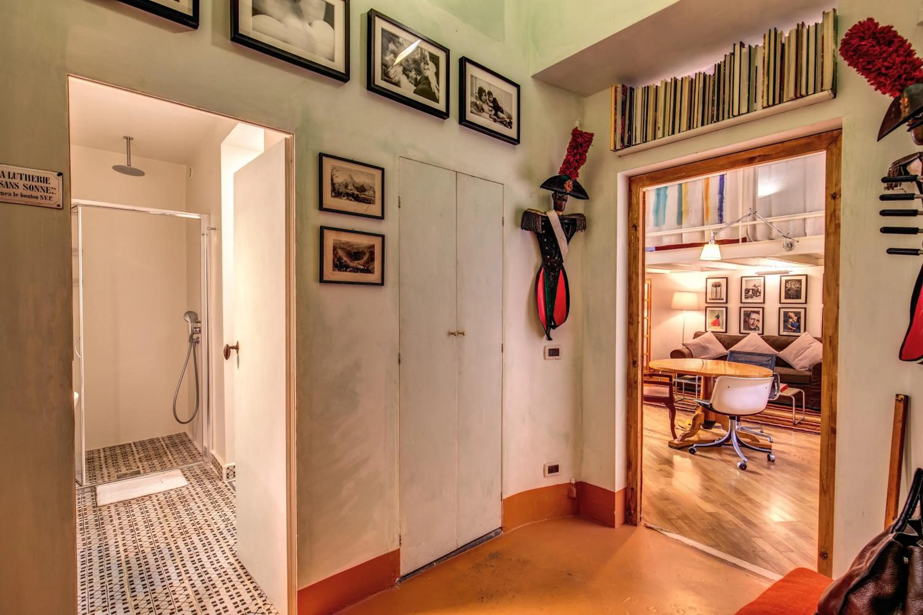 Bathroom in YourSuiteRome