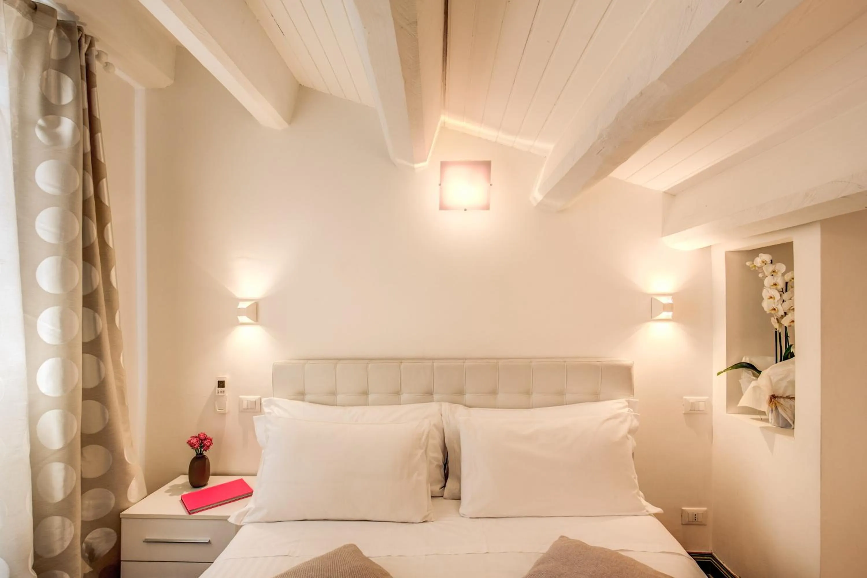 Bedroom, Bed in YourSuiteRome