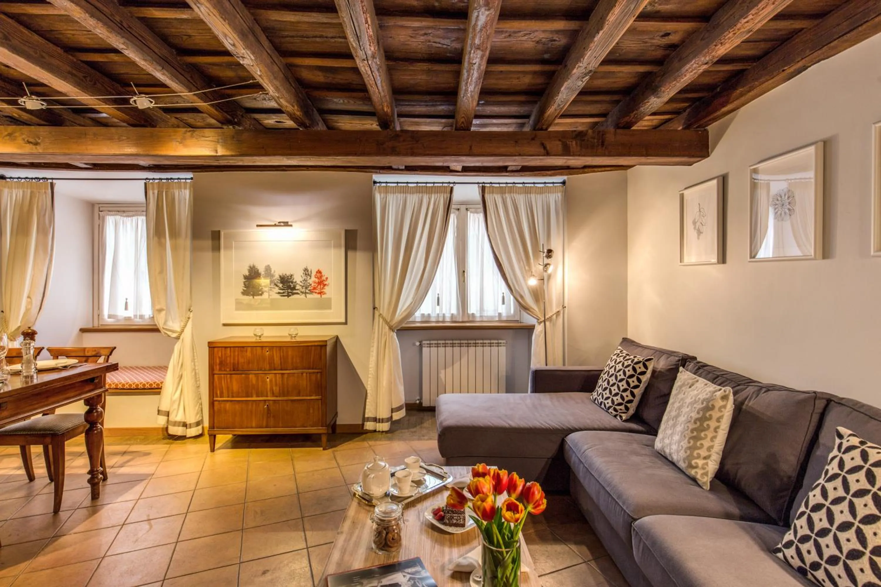 Living room in YourSuiteRome