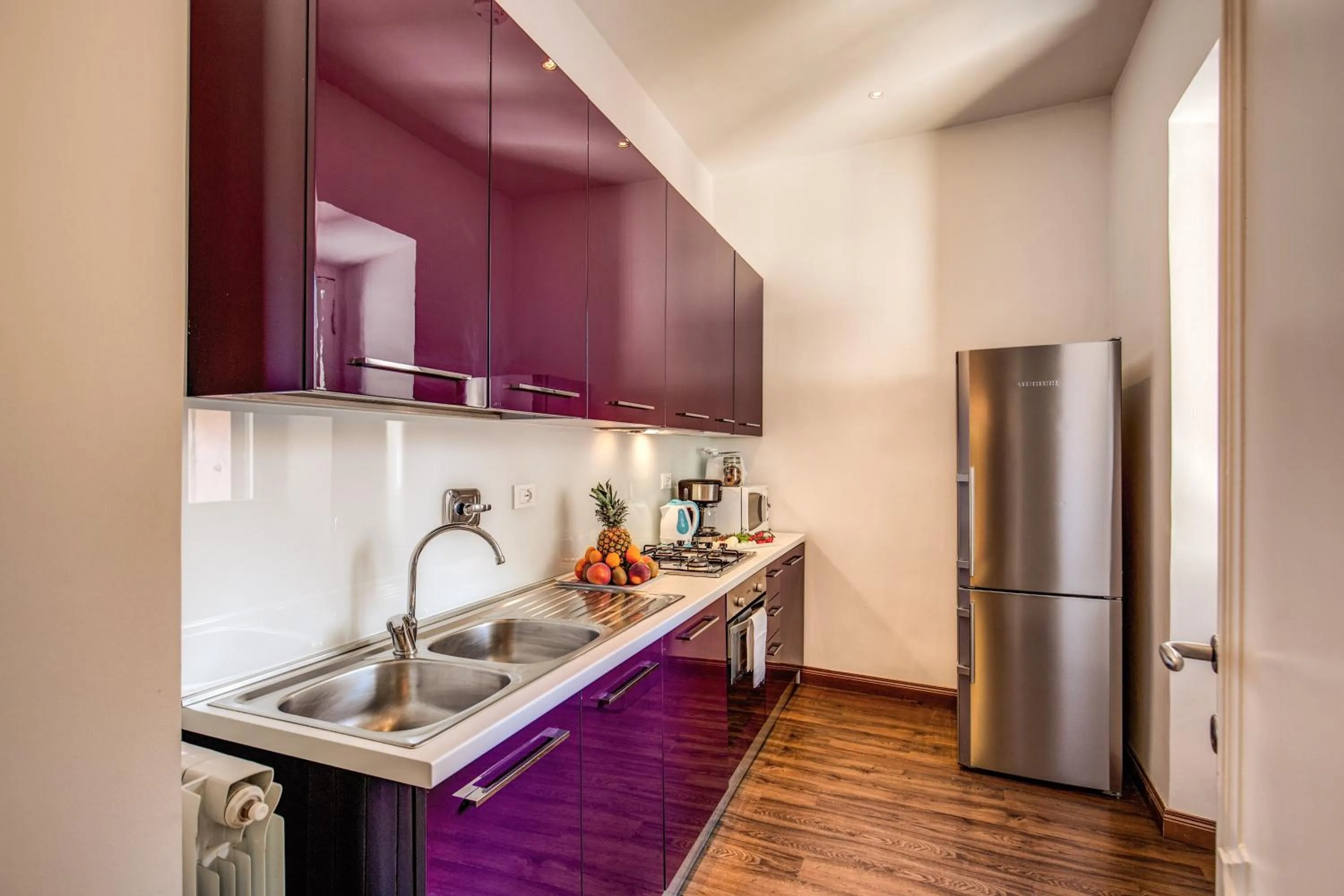 Communal kitchen in YourSuiteRome