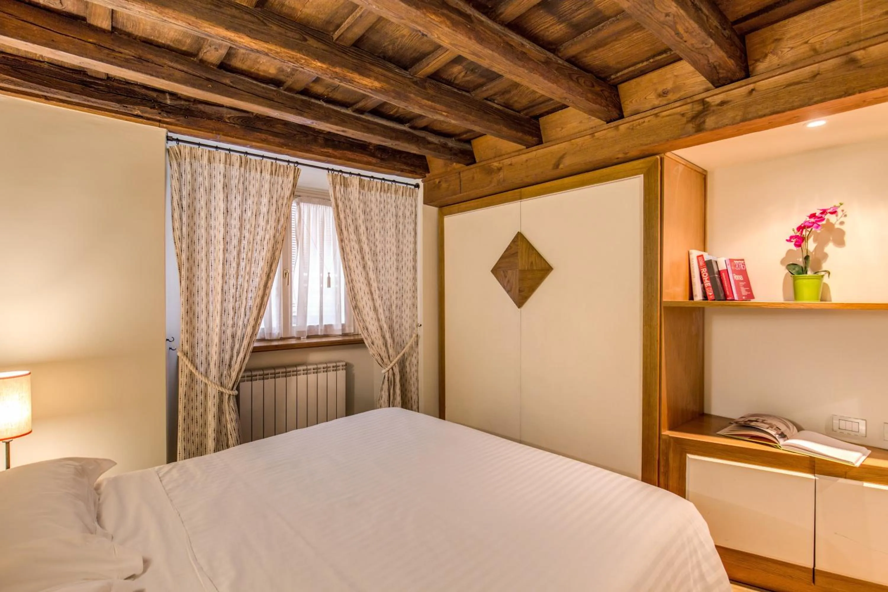 Bedroom, Bed in YourSuiteRome