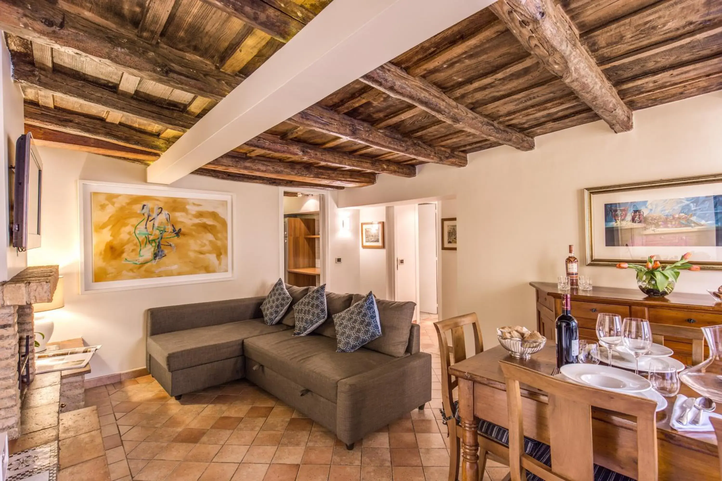 Two-Bedroom Apartment (5 Adults) in YourSuiteRome Two-Bedroom Apartment (5 Adults) in YourSuiteRome