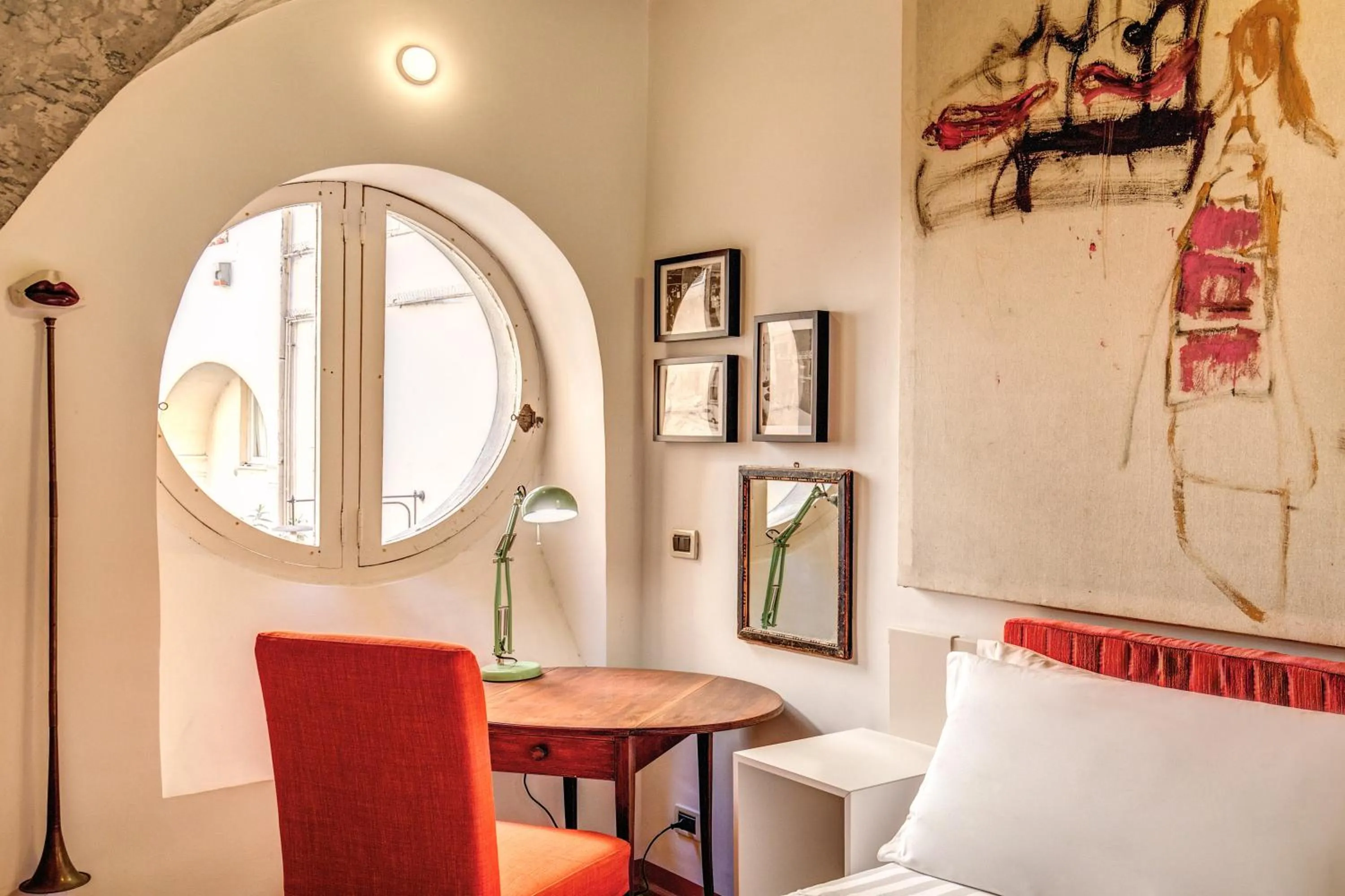 Bedroom in YourSuiteRome