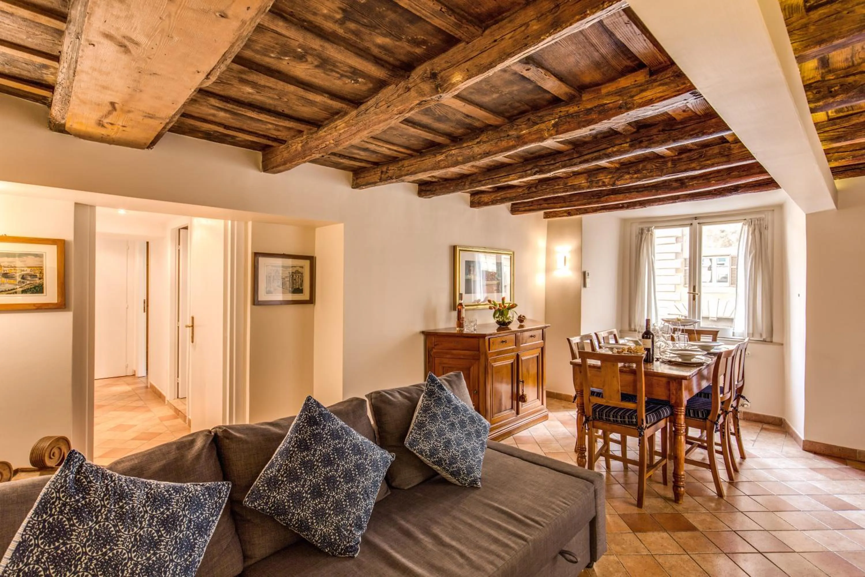 Living room in YourSuiteRome