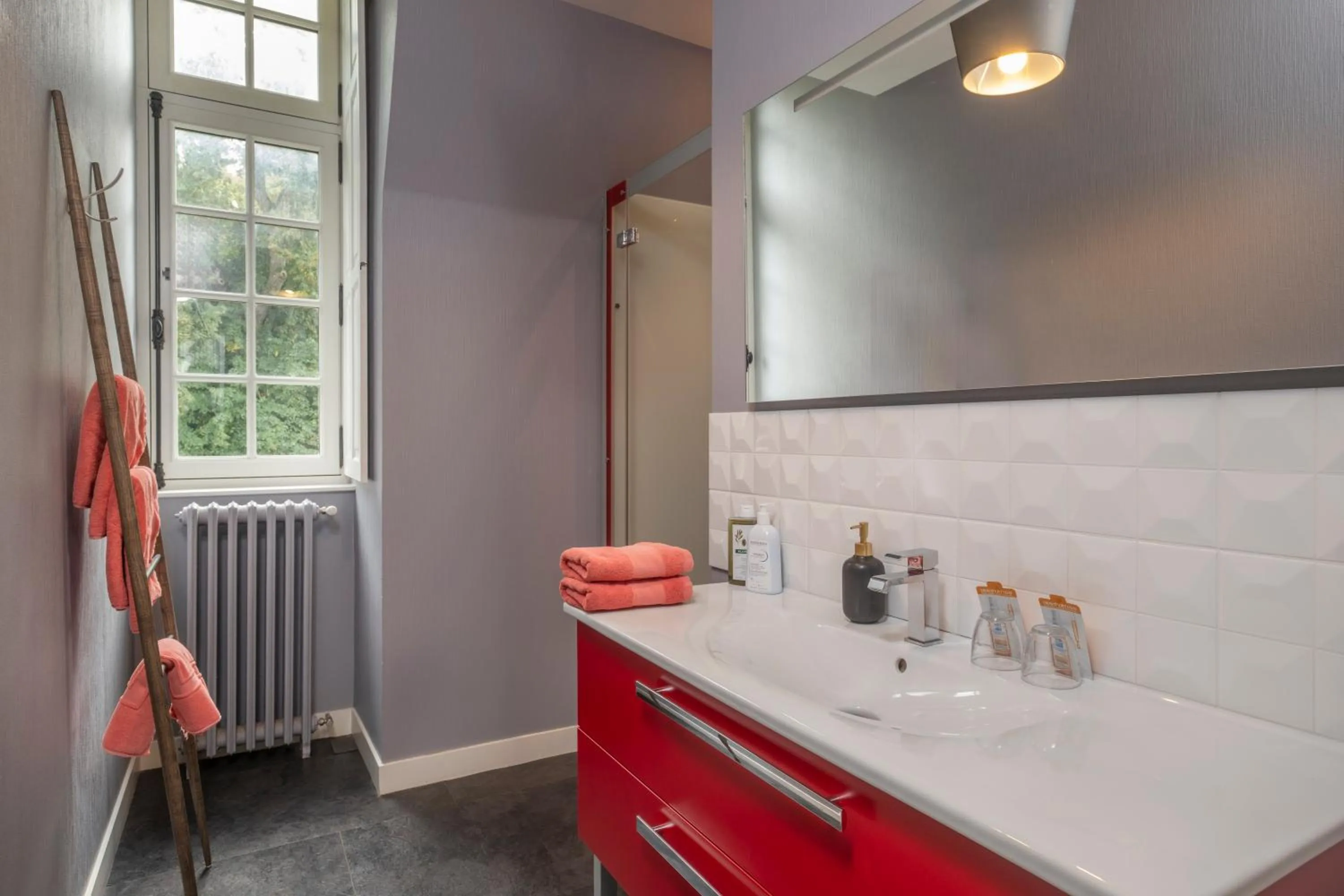 Bathroom in Château de Briançon, The Originals Relais