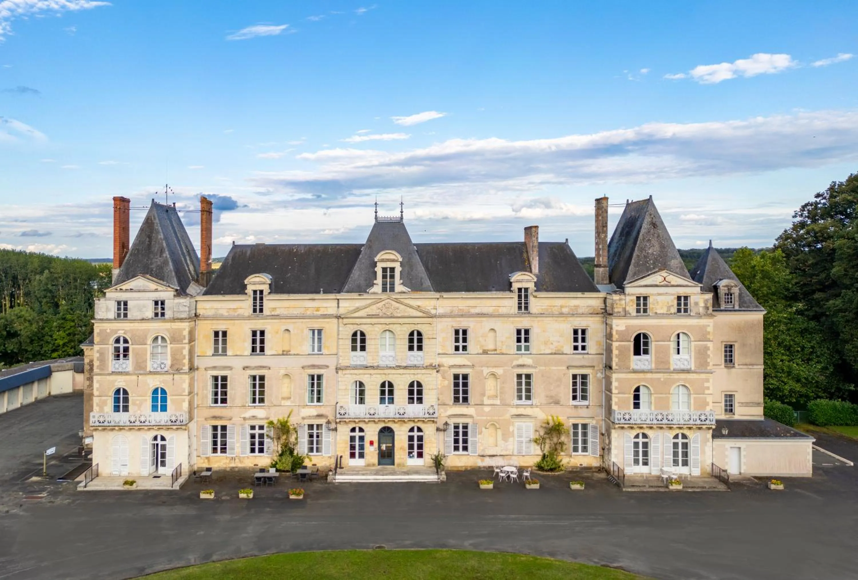 Property building in Château de Briançon, The Originals Relais