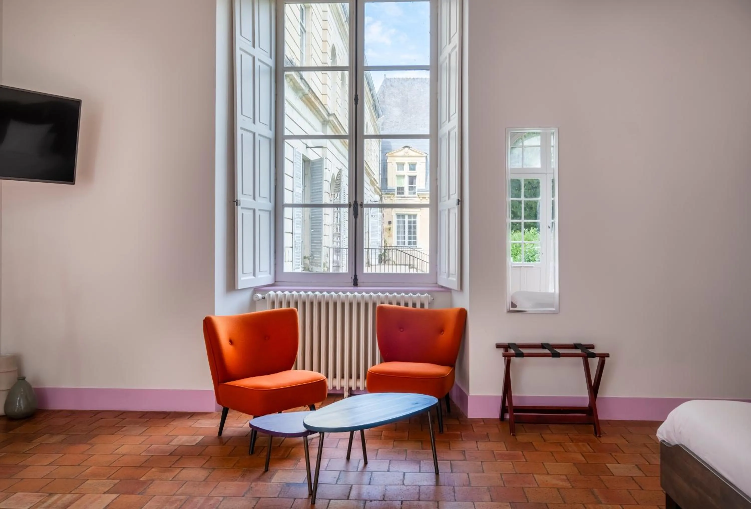 Bedroom, Bed in Château de Briançon, The Originals Relais