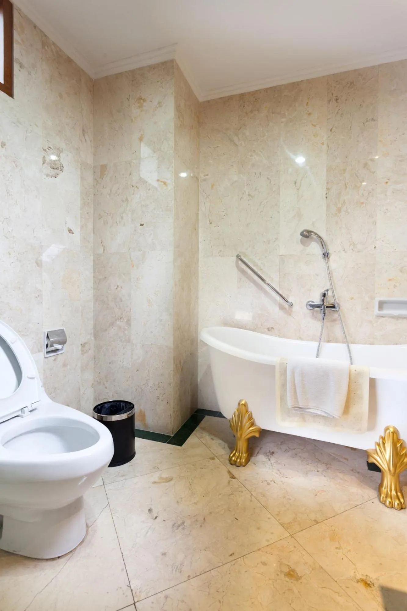 Bathroom in Hotel Sahid Jaya Lippo Cikarang