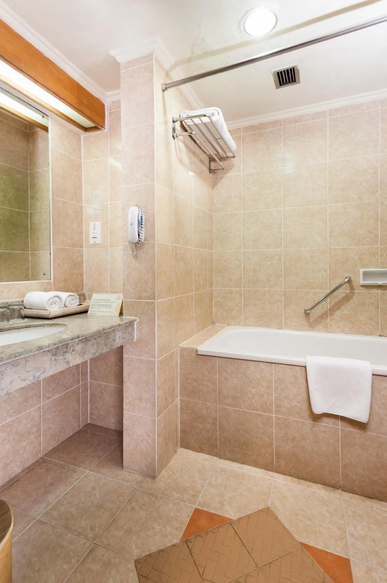 Bathroom in Hotel Sahid Jaya Lippo Cikarang