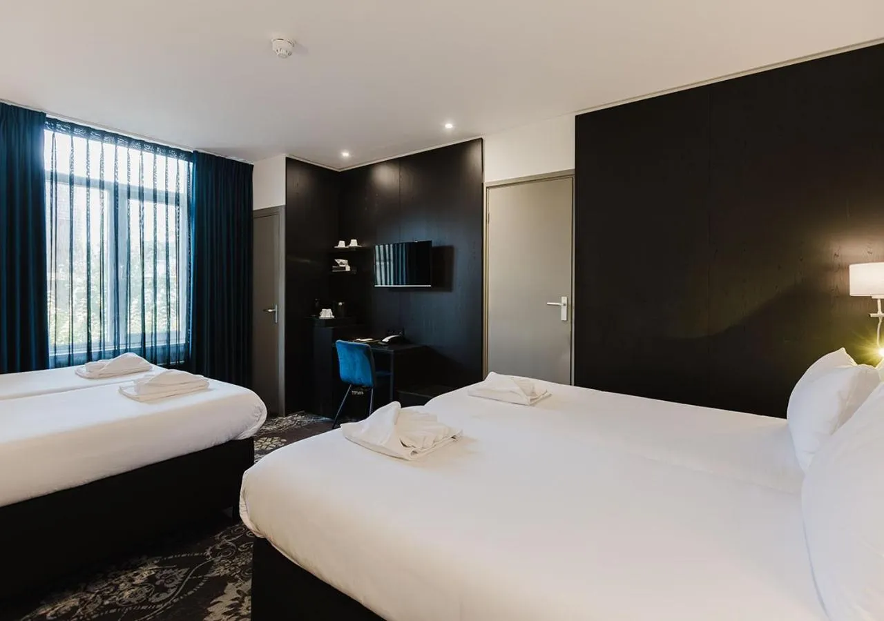 Photo of the whole room, Bed in Atlas Hotel