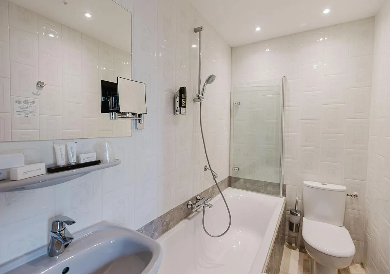 Bath in Atlas Hotel