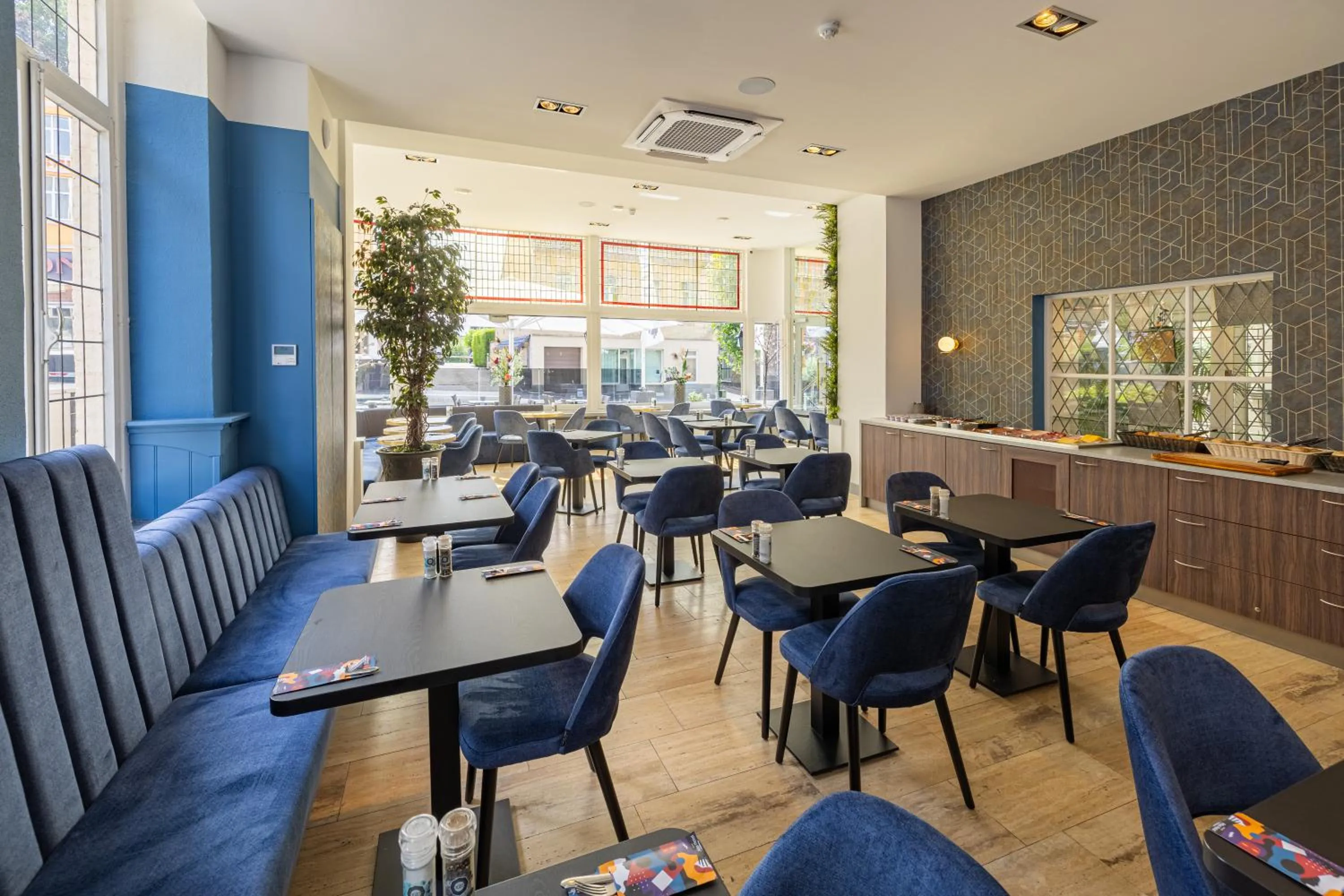 Breakfast in Atlas Hotel