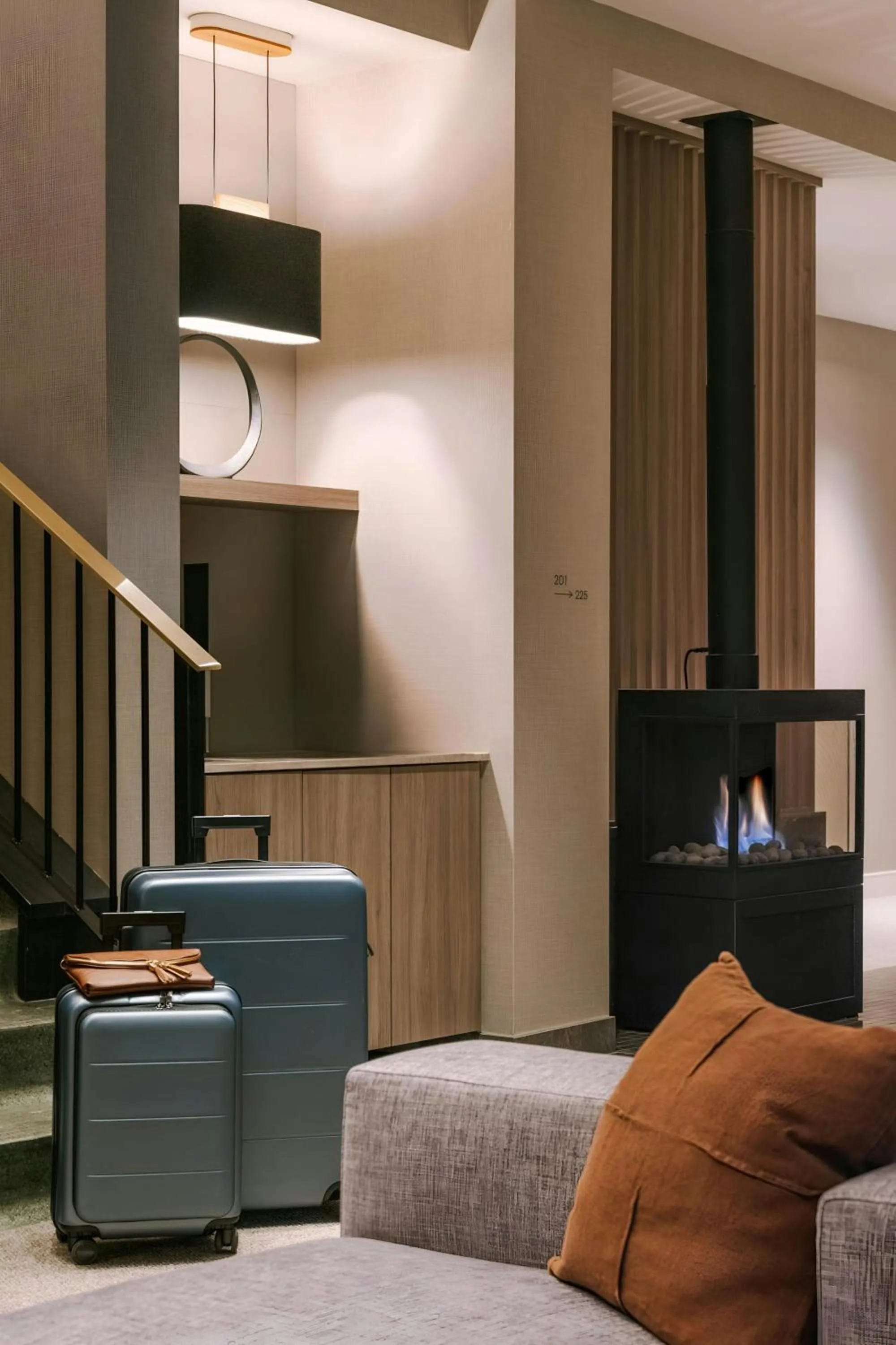 Lobby or reception in Sonder by Marriott Bonvoy Apollon Apartments Old Montreal