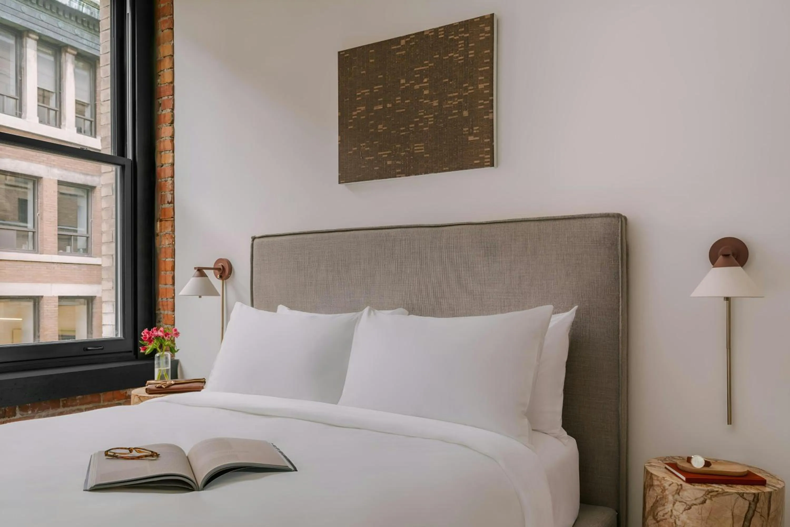 Bedroom, Bed in Sonder by Marriott Bonvoy Apollon Apartments Old Montreal